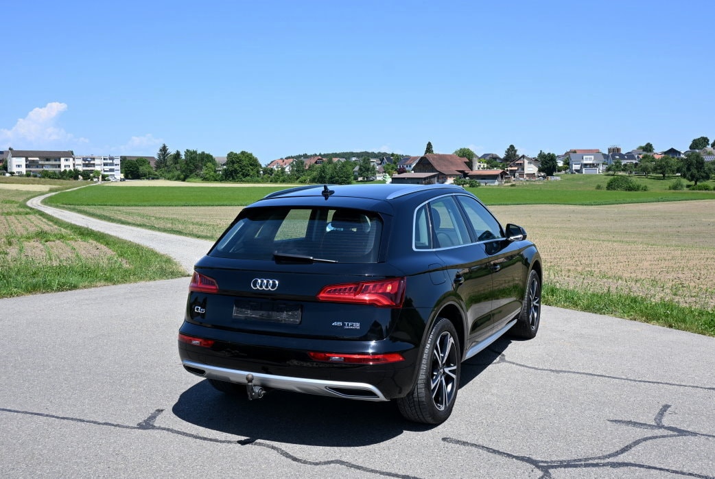 AUDI Q5 2.0 TFSI 45 sport quattro S-tronic-image-2