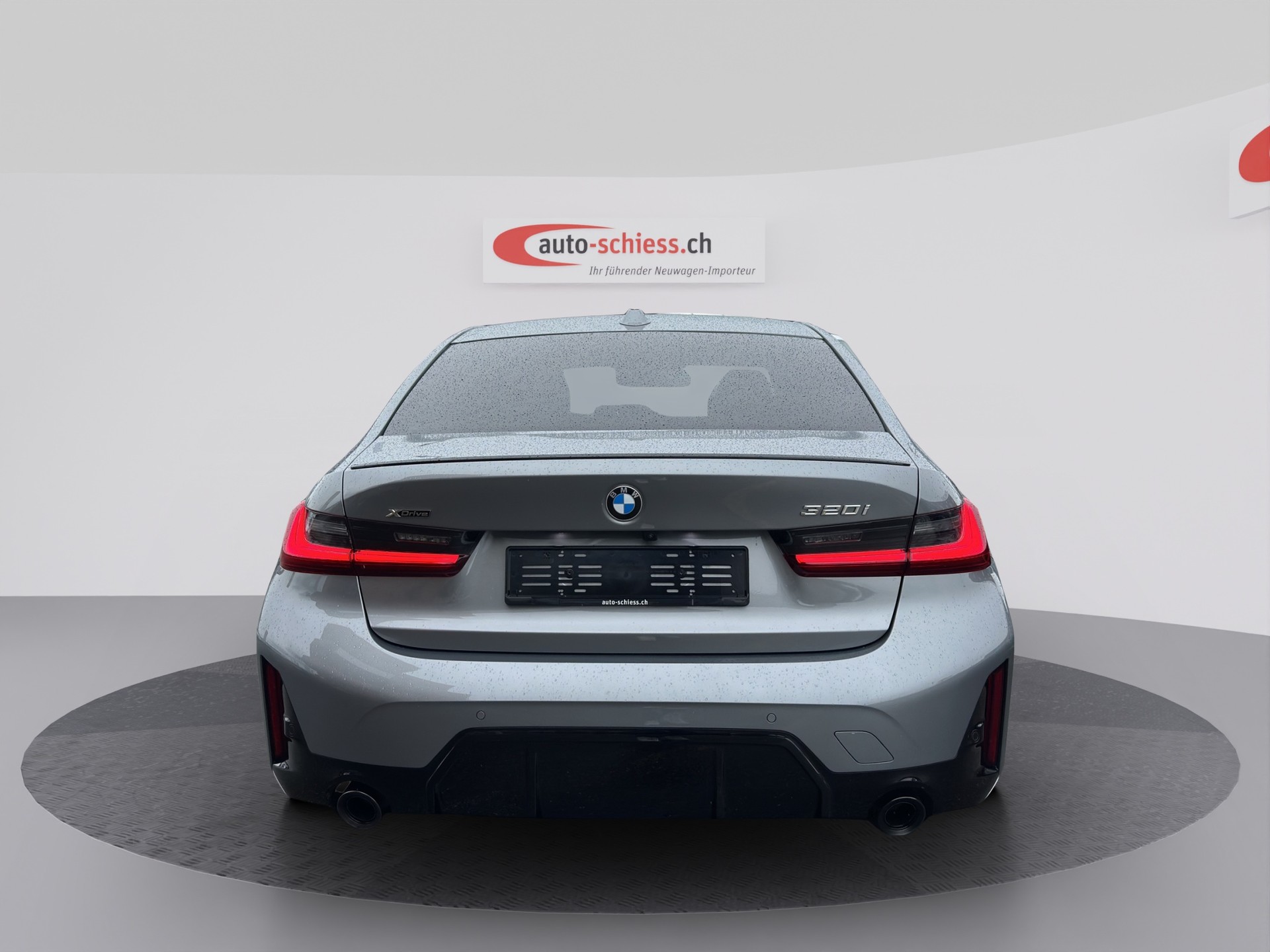 BMW 320i xDrive Steptronic M Sport-image-3