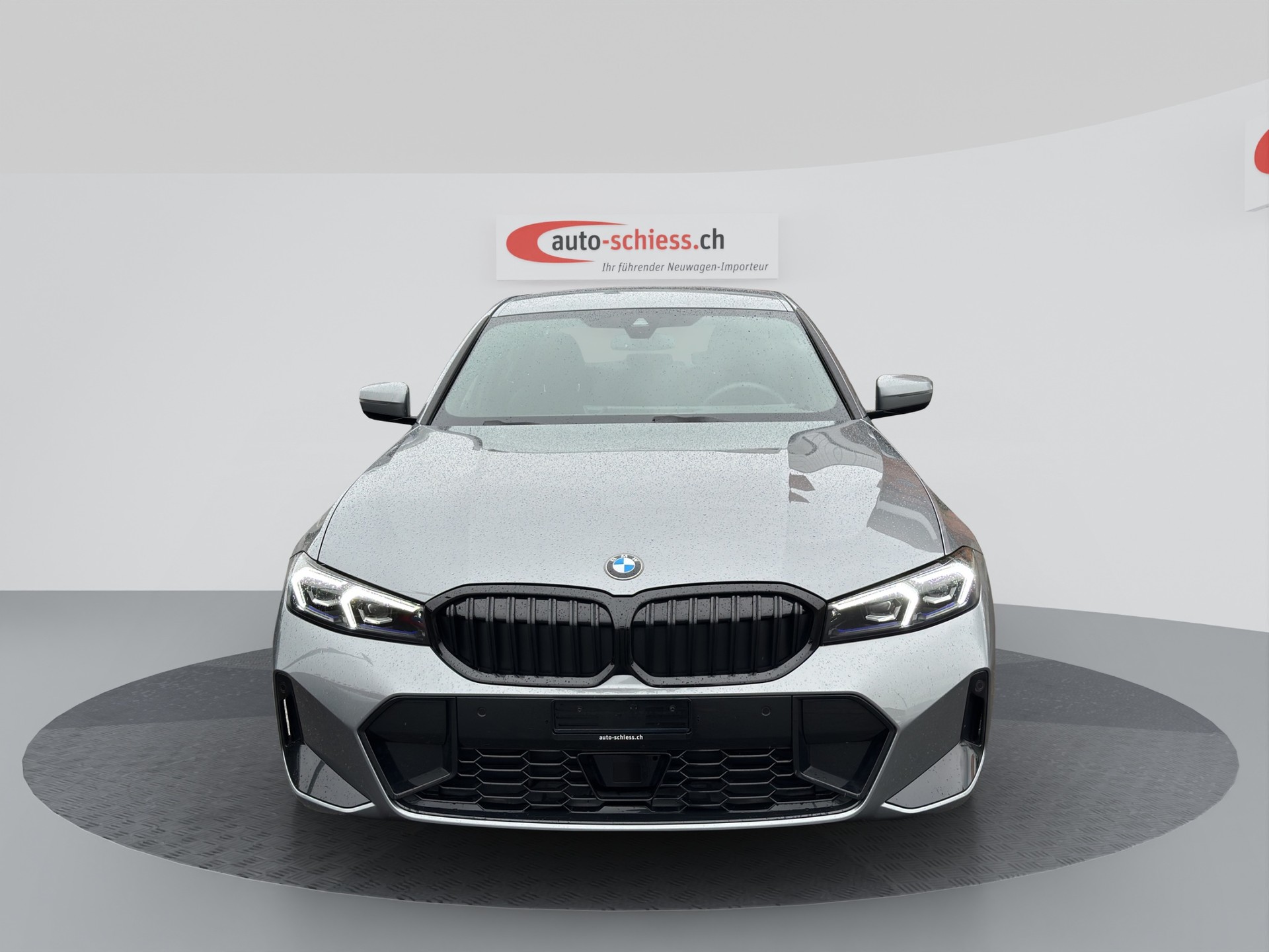 BMW 320i xDrive Steptronic M Sport-image-1