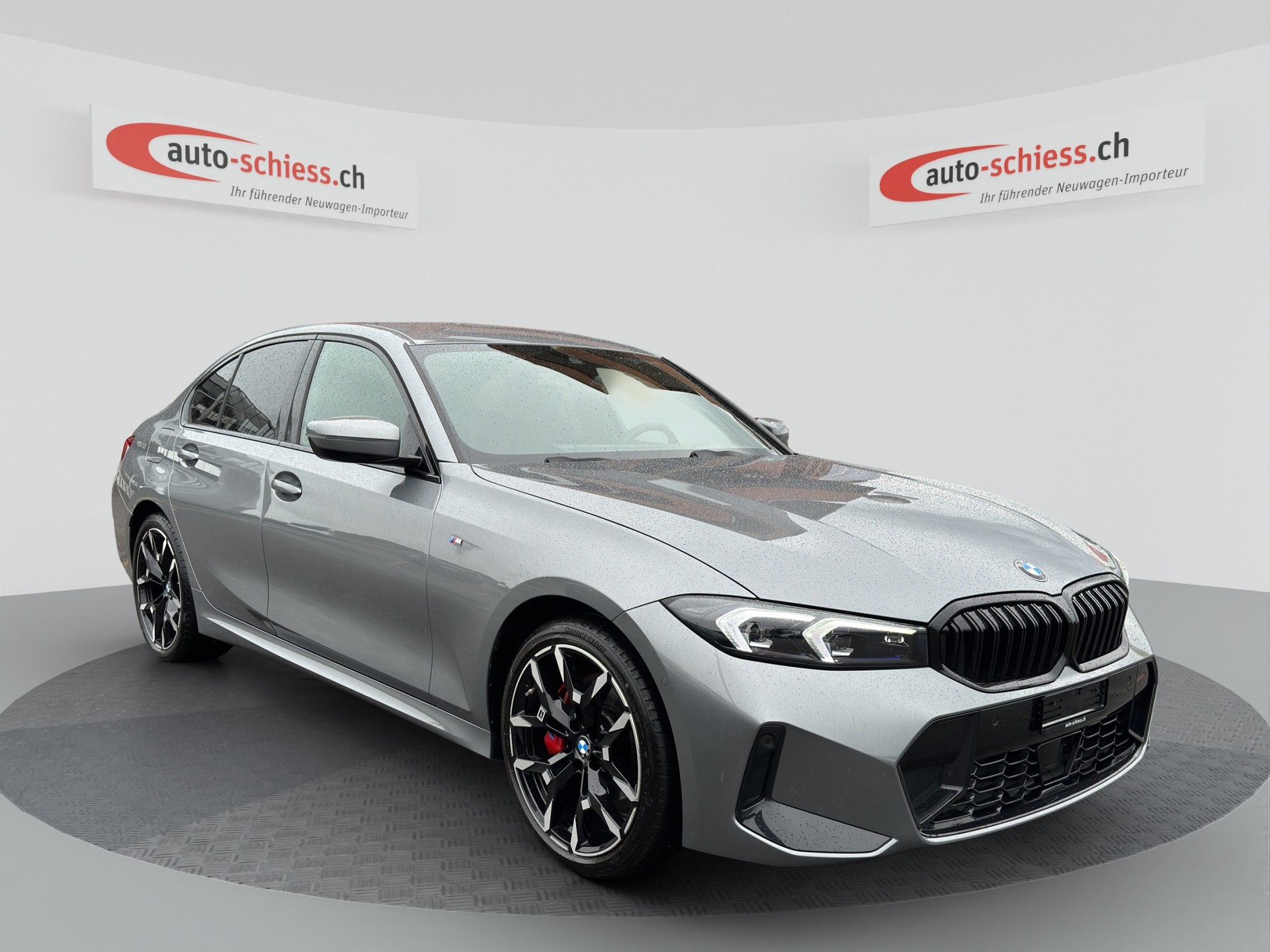 BMW 320i xDrive Steptronic M Sport-image-0