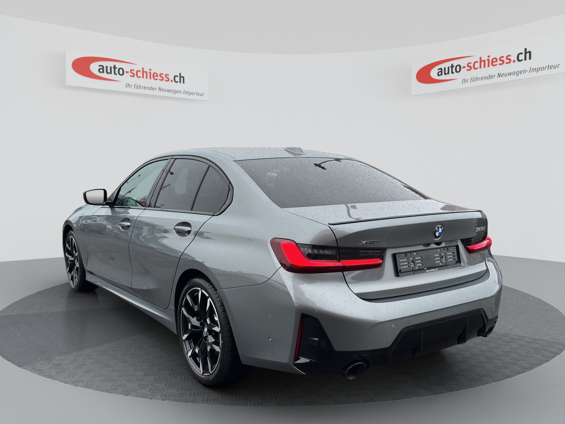 BMW 320i xDrive Steptronic M Sport-image-2