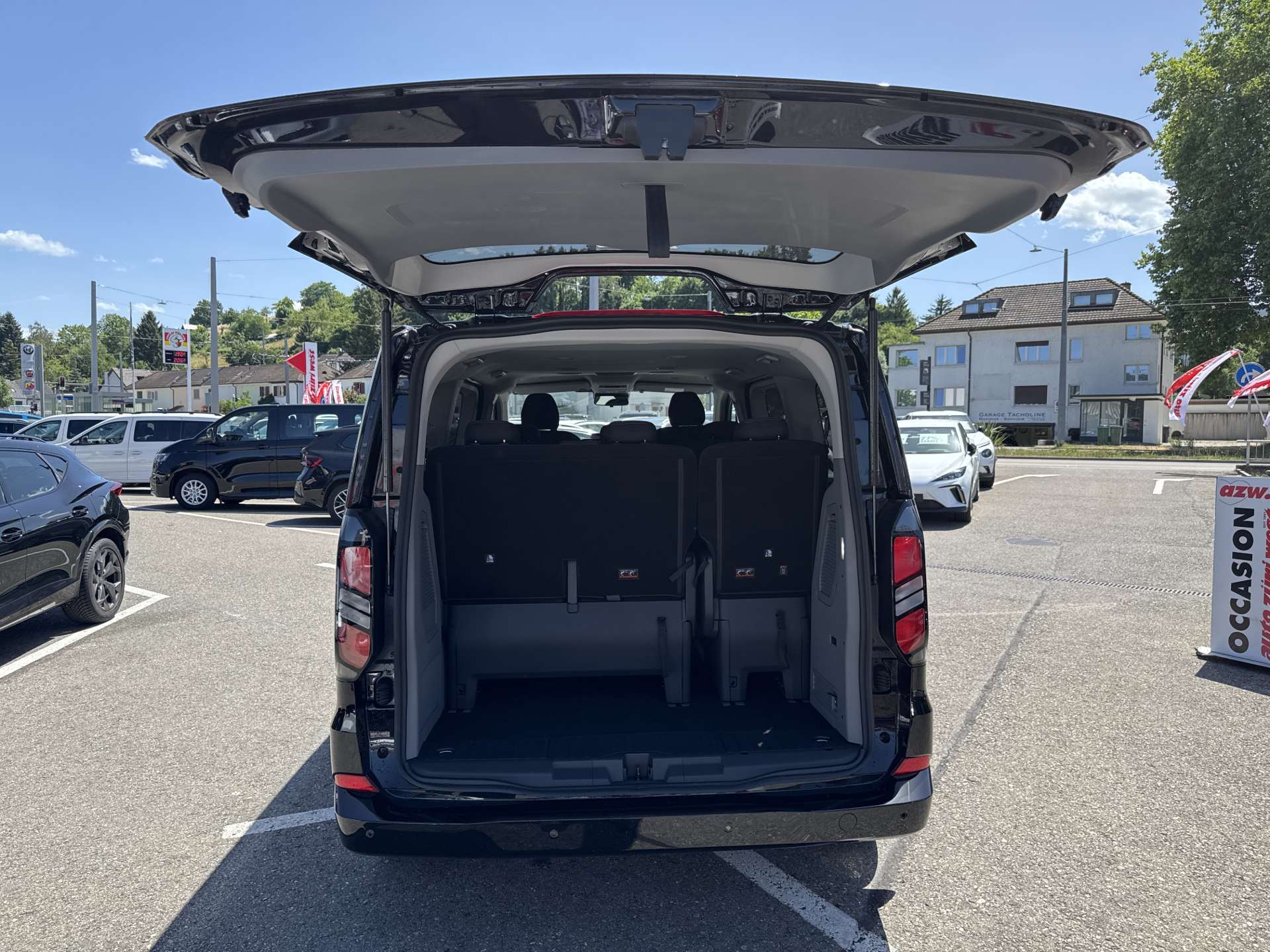 FORD Tourneo Custom 320 L1H1 Titanium 8-Plätzer Automat-image-7