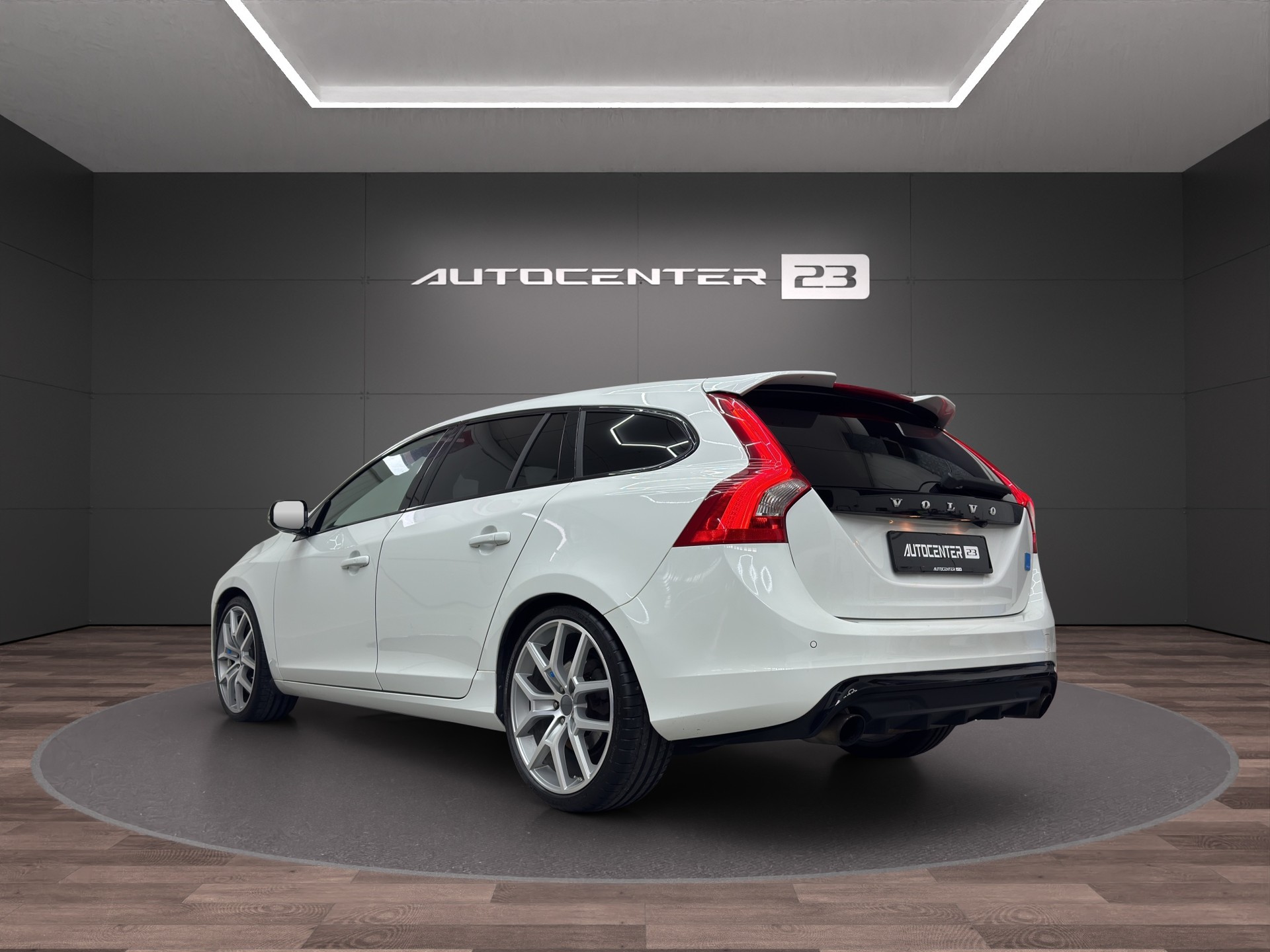 VOLVO V60 T6 AWD Polestar Geartronic-image-2
