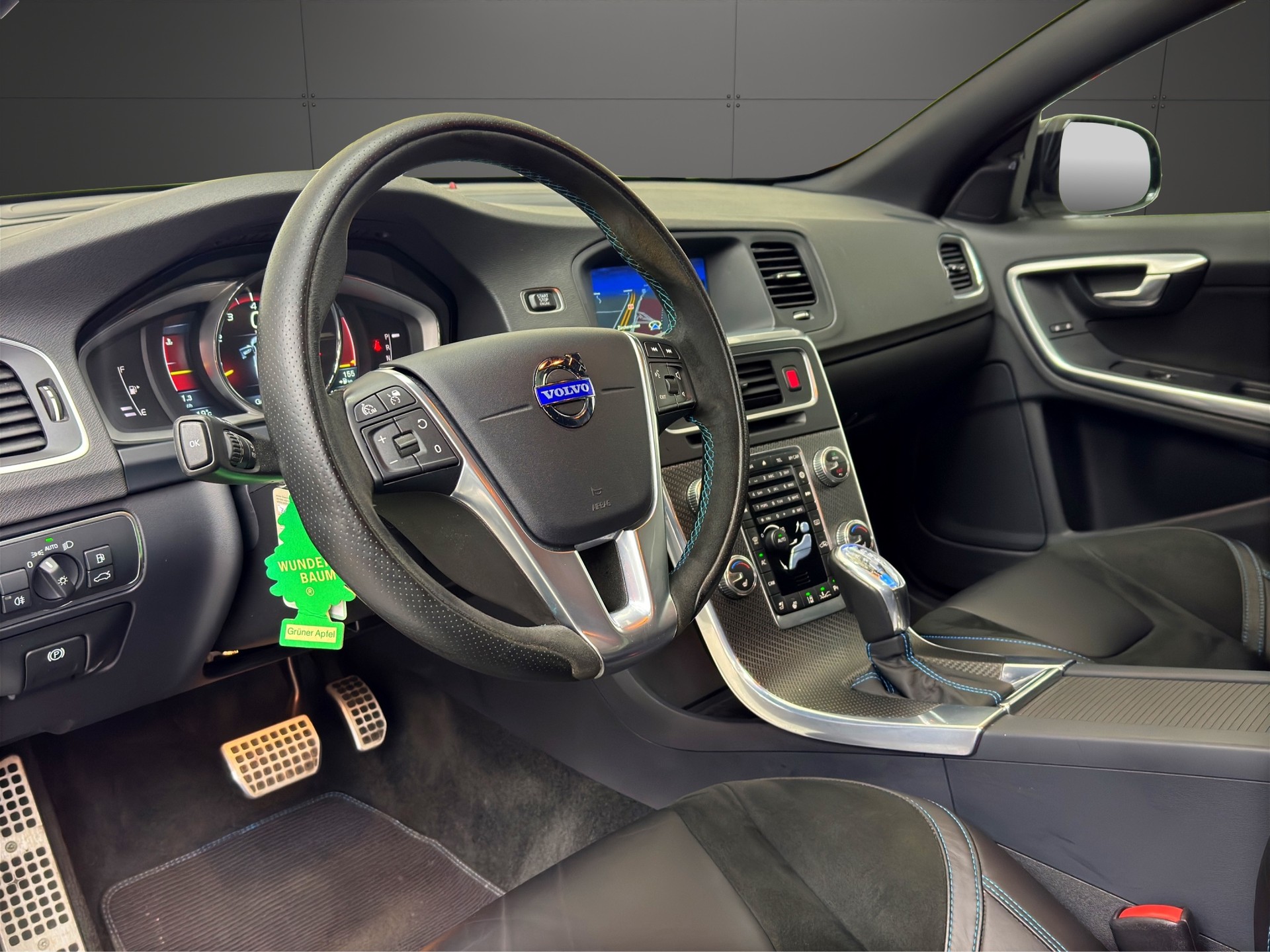 VOLVO V60 T6 AWD Polestar Geartronic-image-9