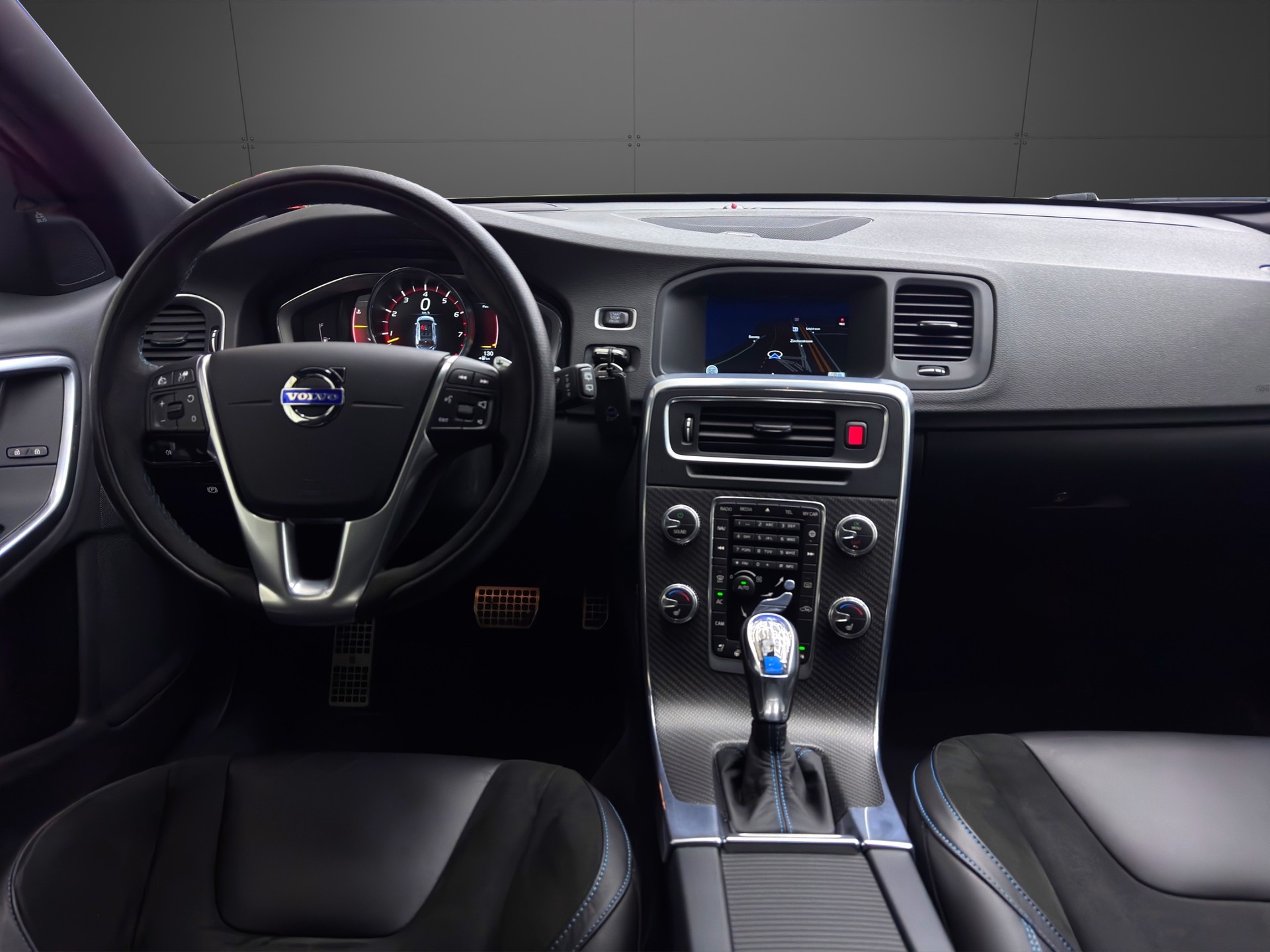 VOLVO V60 T6 AWD Polestar Geartronic-image-11