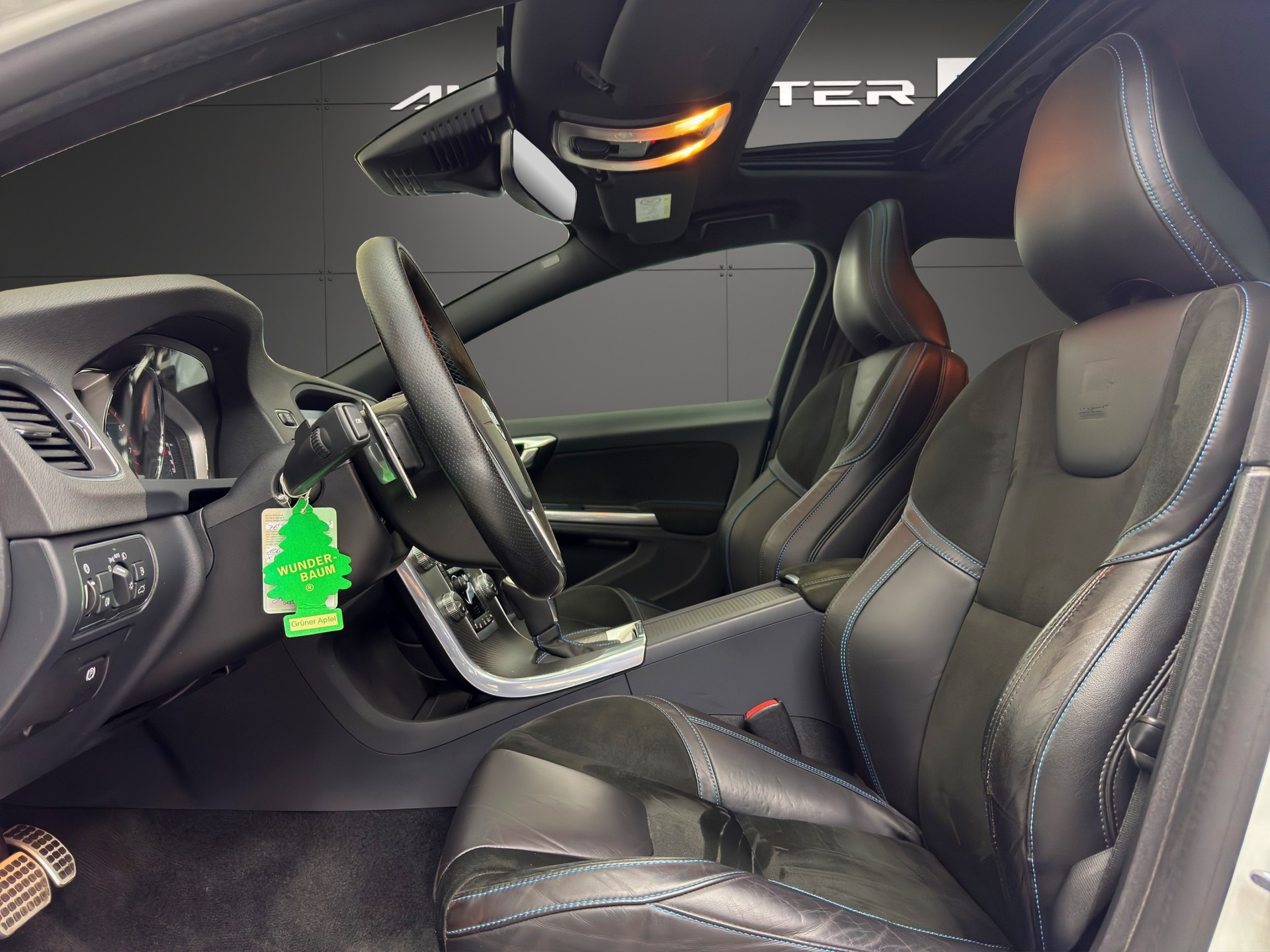VOLVO V60 T6 AWD Polestar Geartronic-image-8