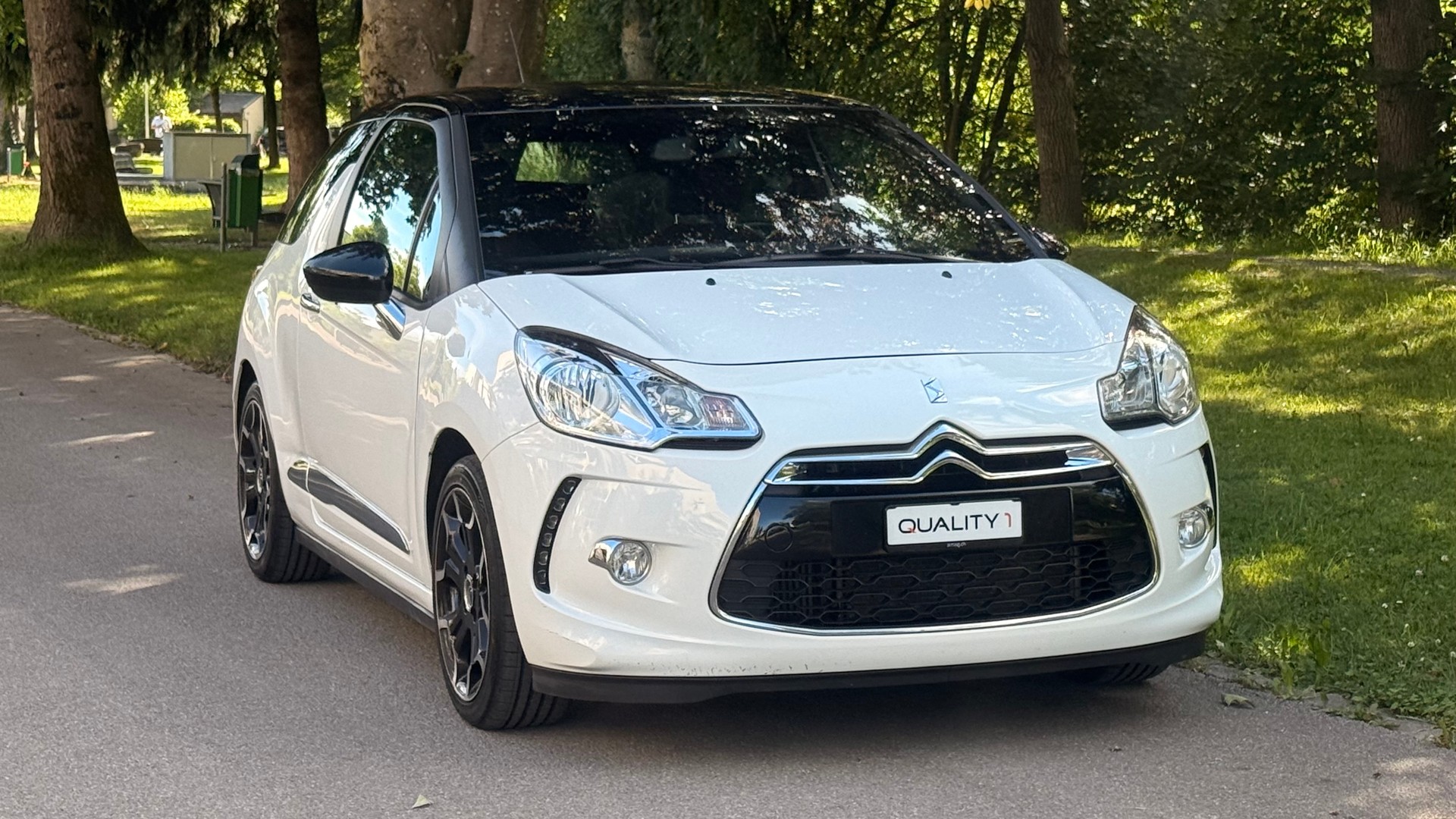 DS AUTOMOBILES DS3 1.6 THP Ultra Prestige-image-3