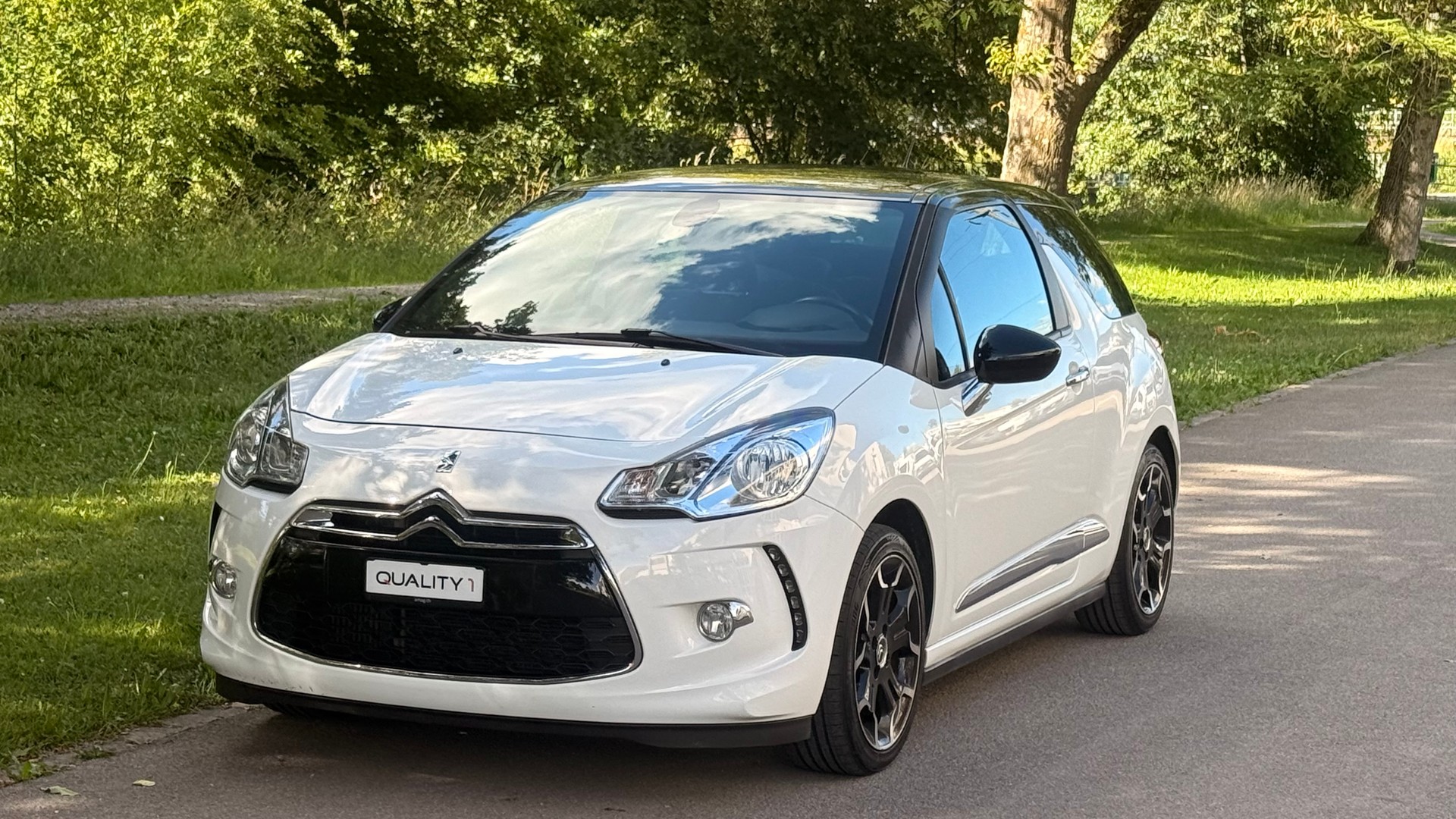 DS AUTOMOBILES DS3 1.6 THP Ultra Prestige-image-0