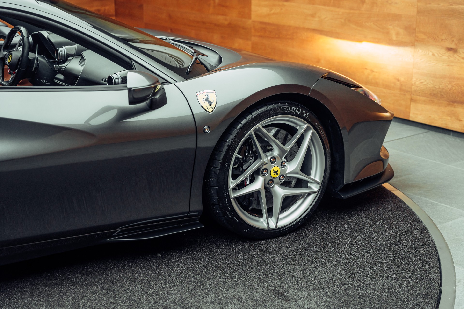 FERRARI F8 Tributo-image-22
