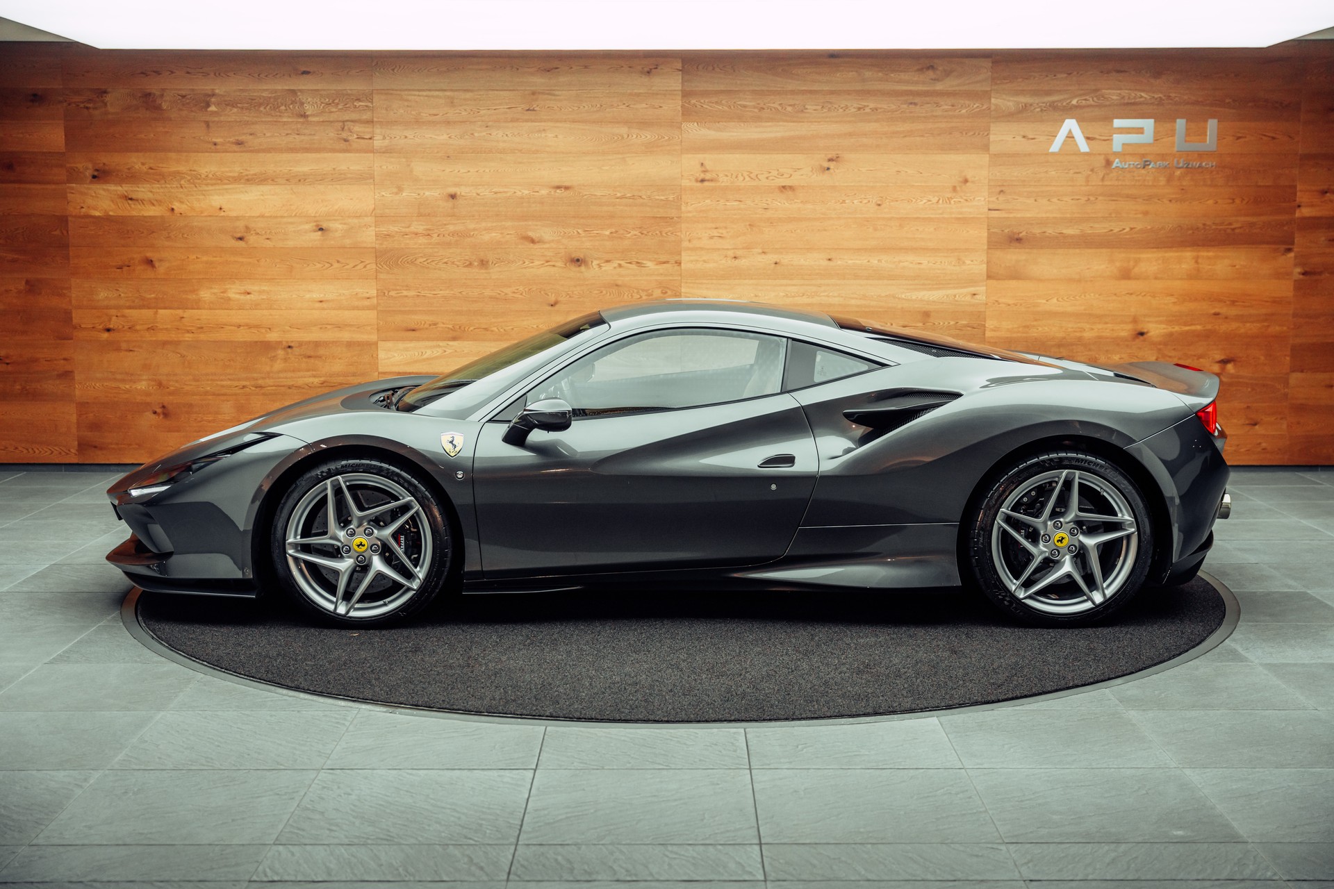 FERRARI F8 Tributo-image-7