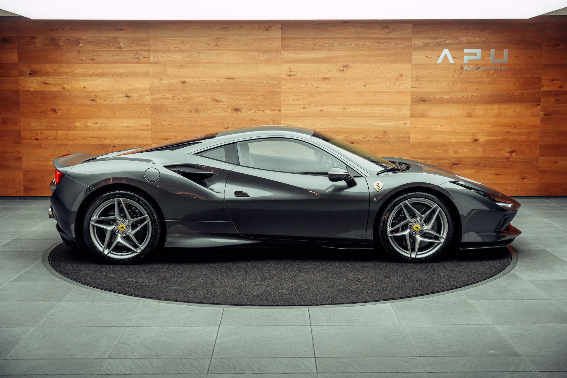 FERRARI F8 Tributo-image-8