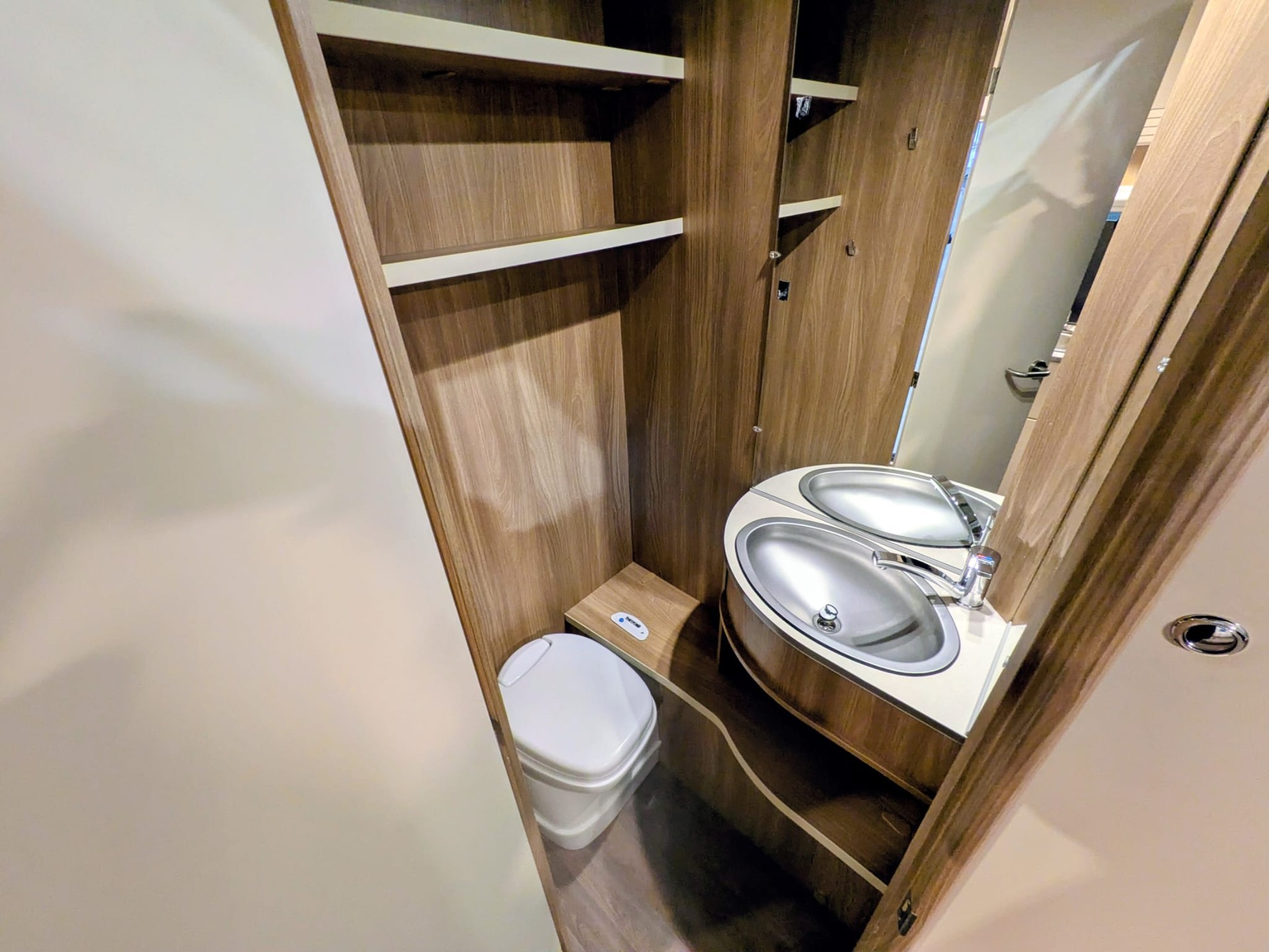 BÜRSTNER Premio 490 TK-image-9