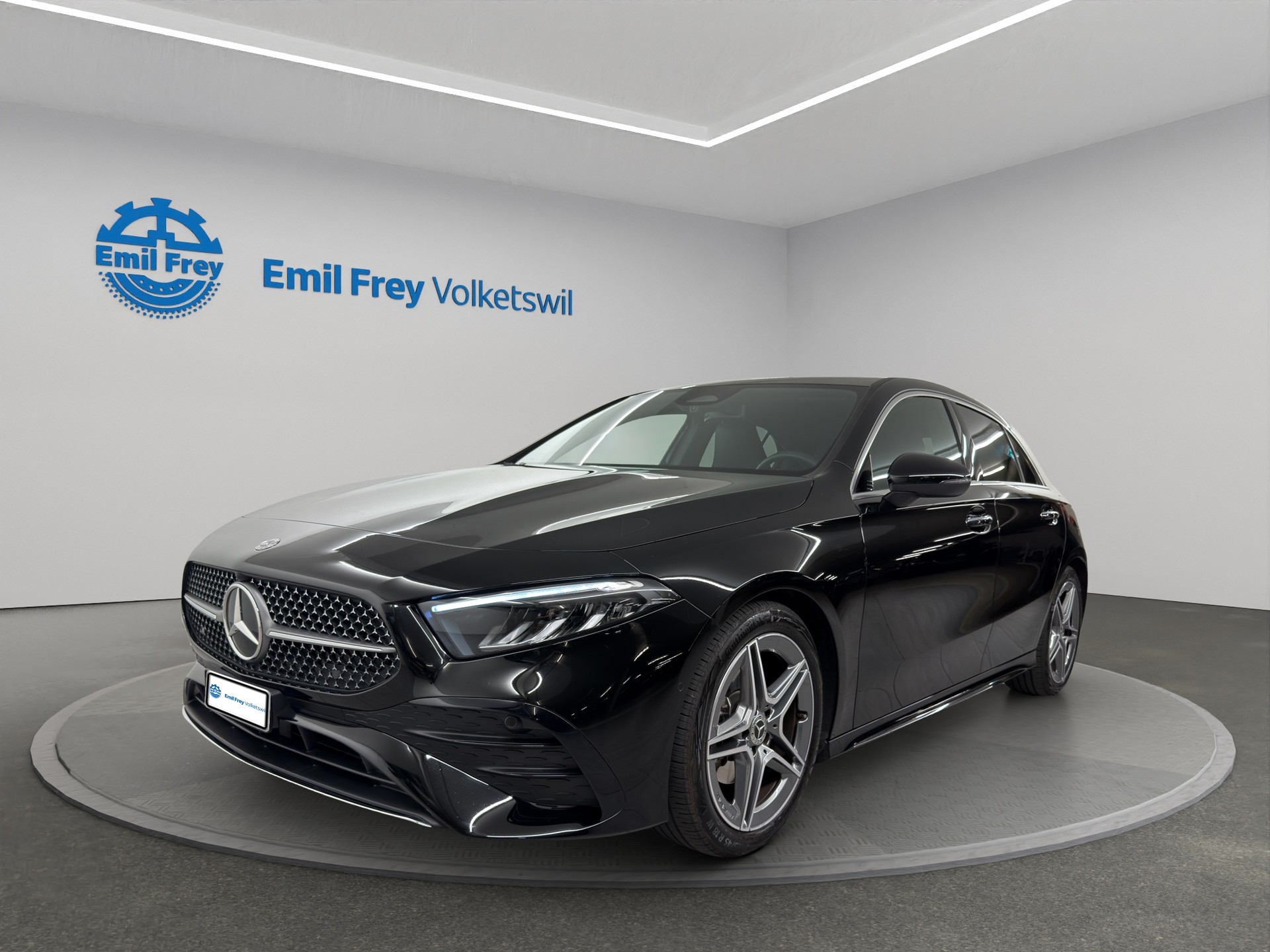 MERCEDES-BENZ A 180 AMG Line-image-0