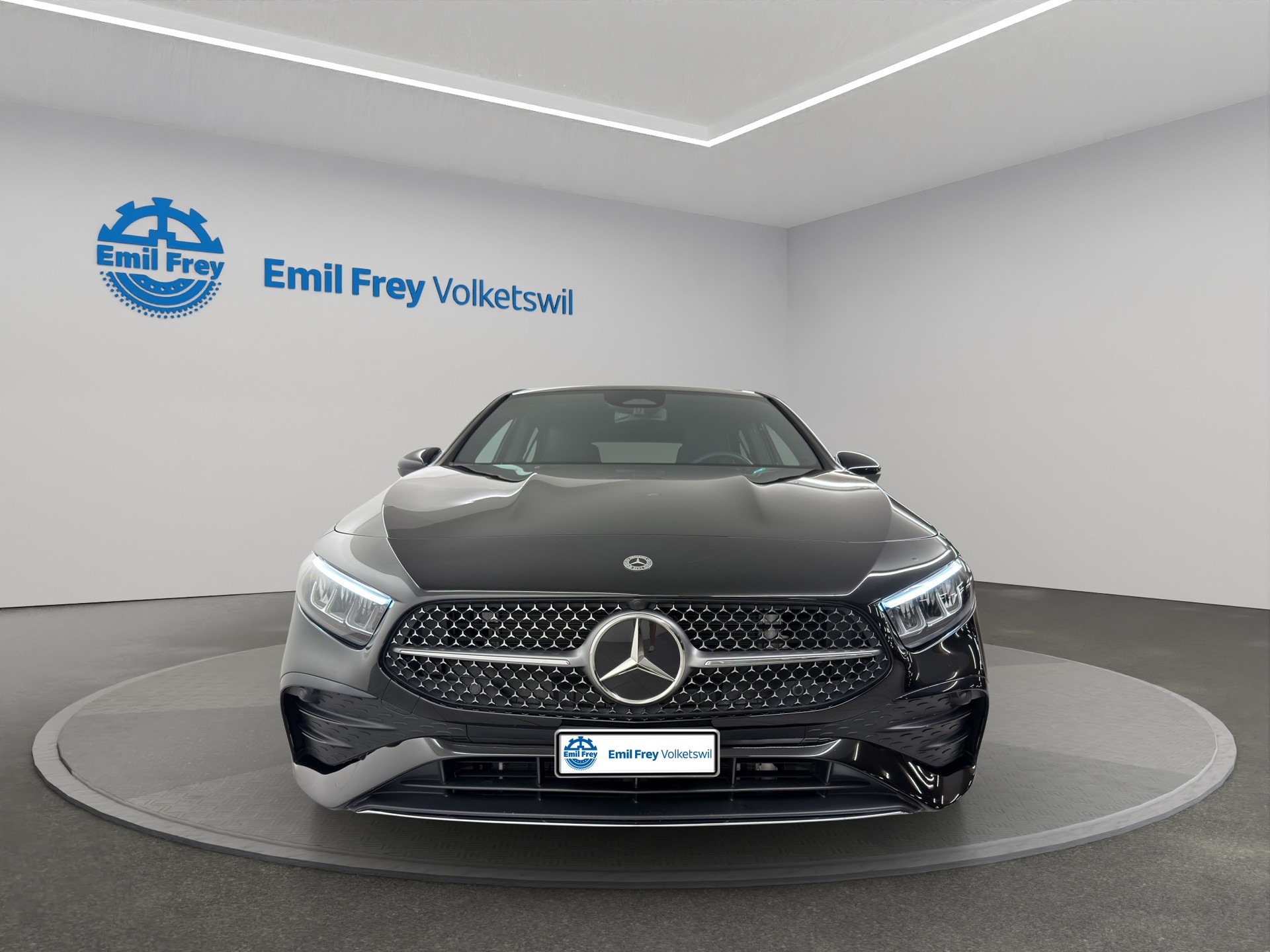 MERCEDES-BENZ A 180 AMG Line-image-4