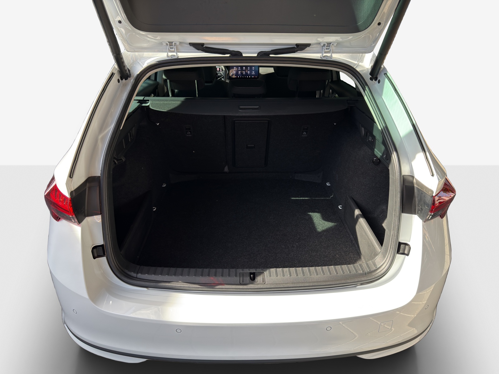 SKODA Octavia Combi 1.5 TSI mHEV DSG Dynamic-image-12