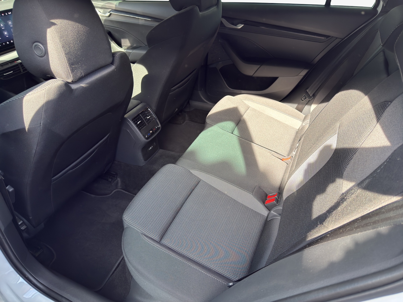 SKODA Octavia Combi 1.5 TSI mHEV DSG Dynamic-image-11