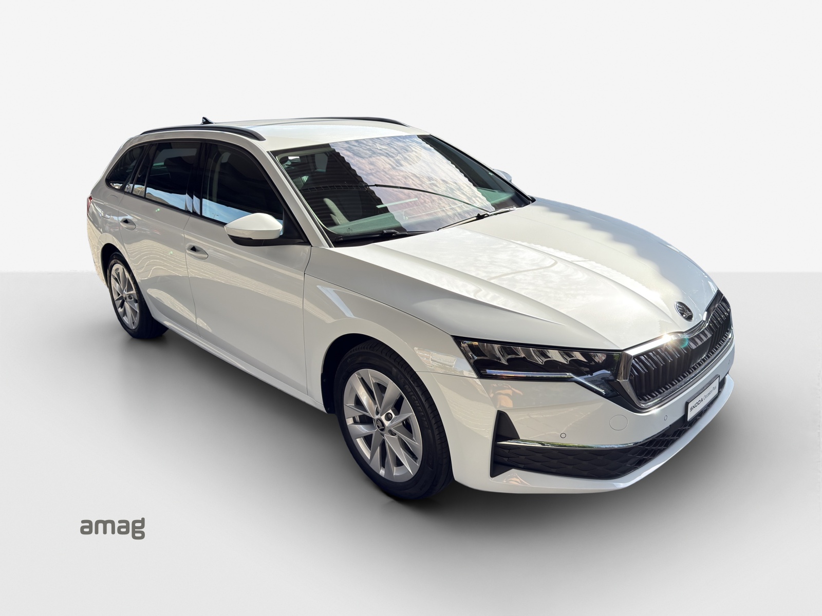 SKODA Octavia Combi 1.5 TSI mHEV DSG Dynamic-image-5