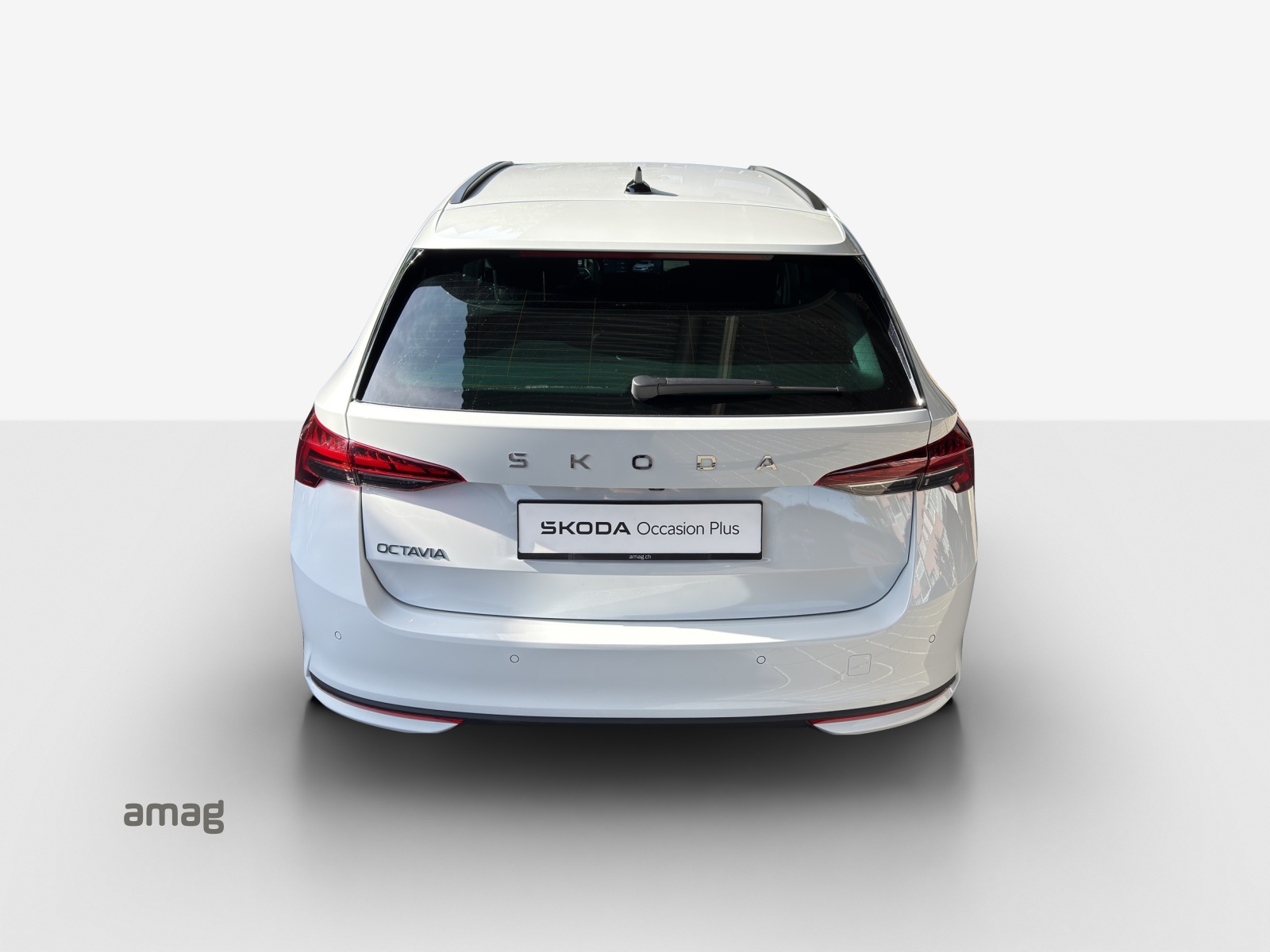 SKODA Octavia Combi 1.5 TSI mHEV DSG Dynamic-image-3