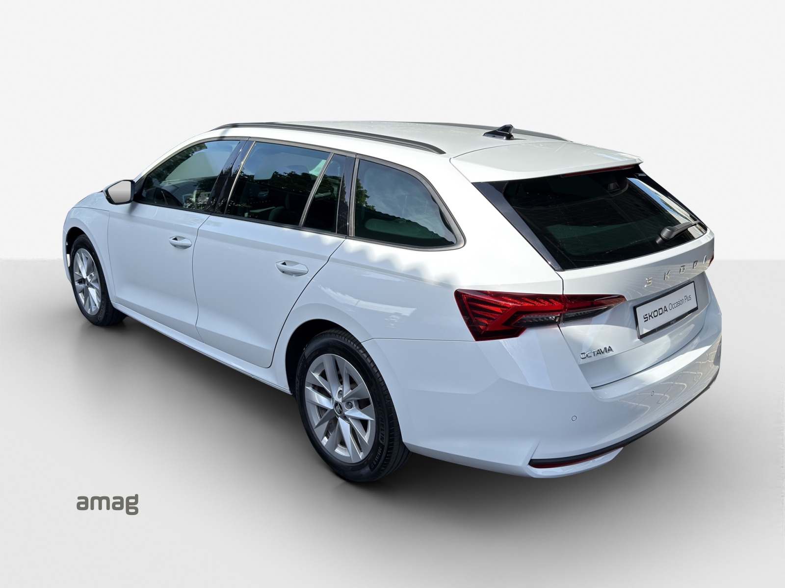 SKODA Octavia Combi 1.5 TSI mHEV DSG Dynamic-image-2