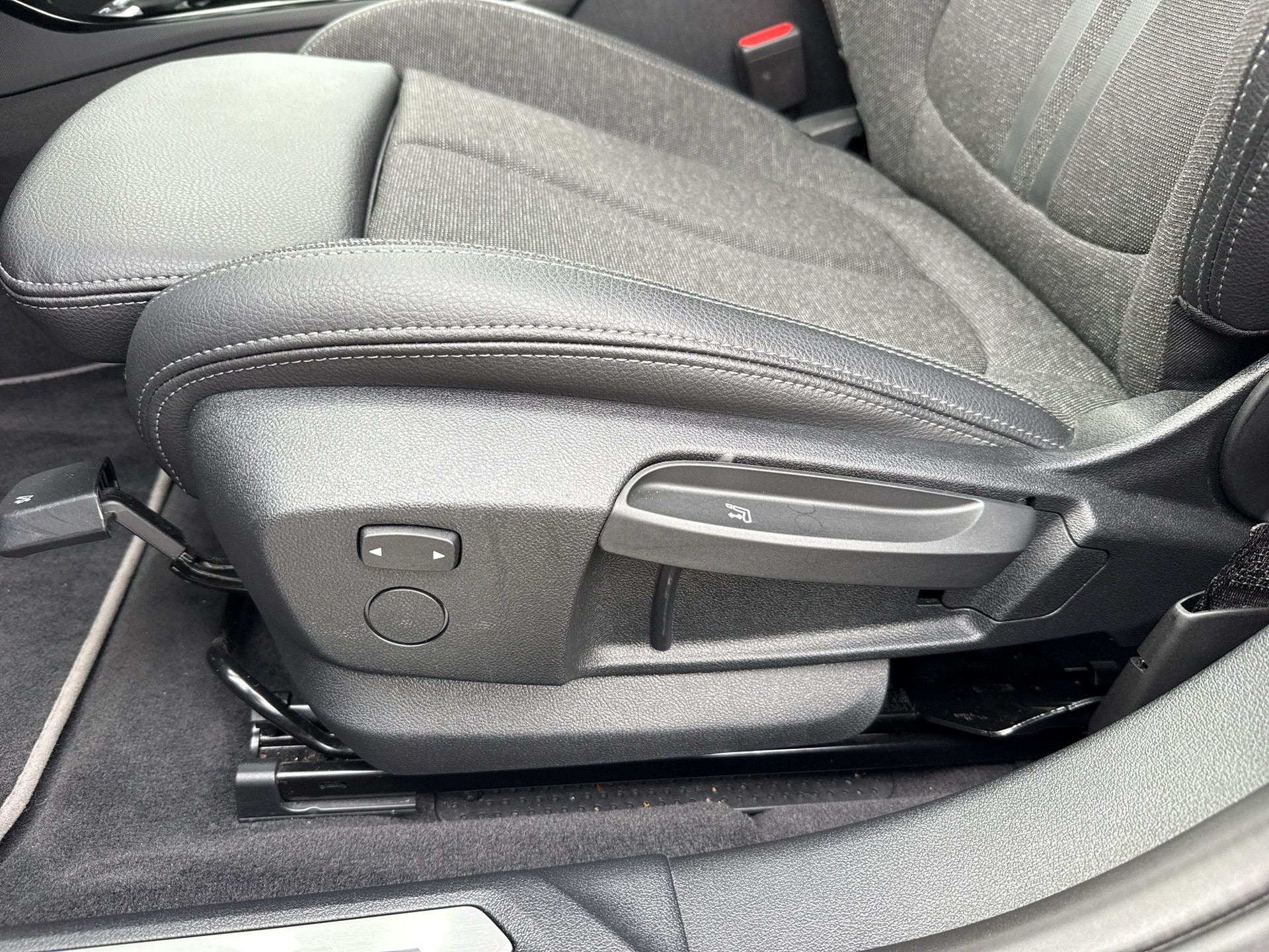 BMW 118i Sport Line Steptronic-image-18