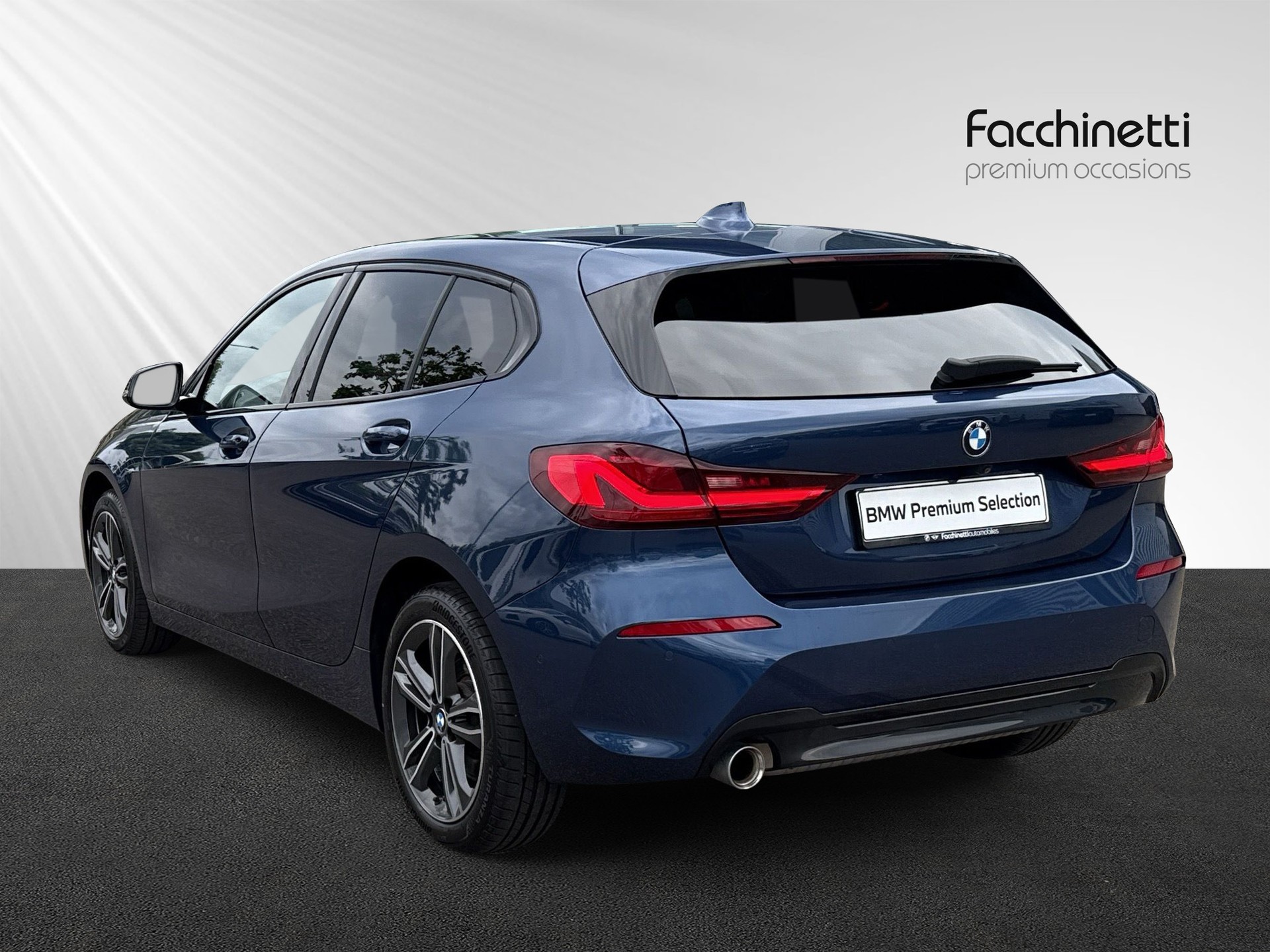BMW 118i Sport Line Steptronic-image-2
