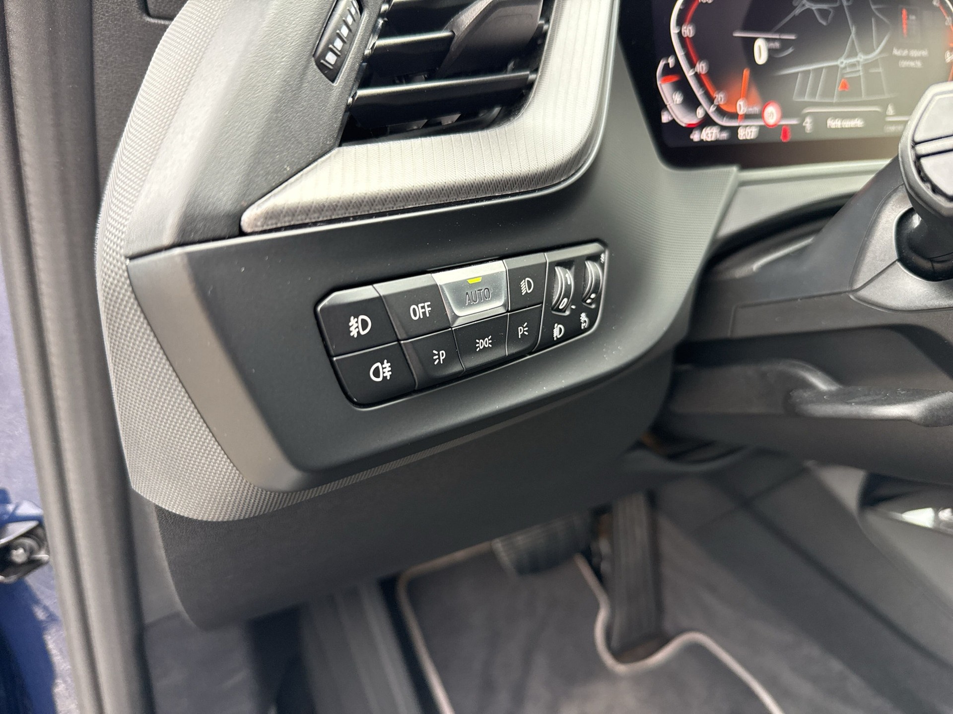 BMW 118i Sport Line Steptronic-image-19