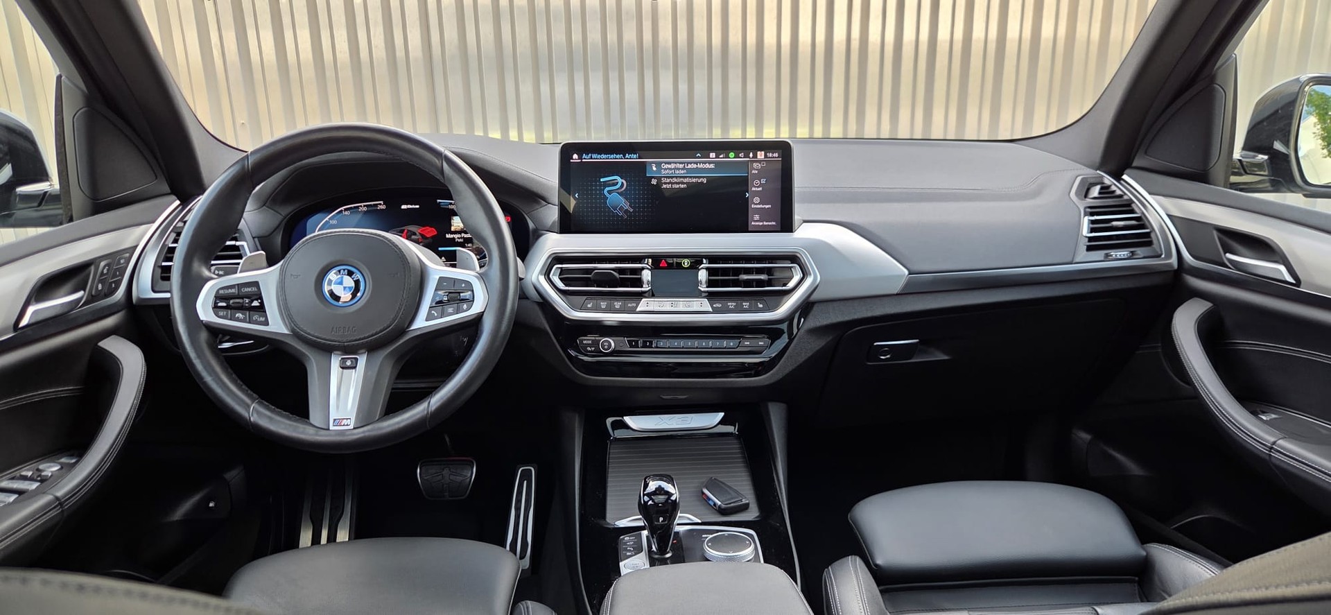 BMW 30e xDrive M Sport-image-6