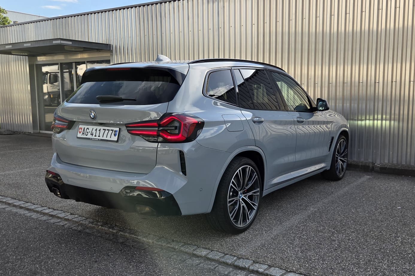BMW 30e xDrive M Sport-image-2