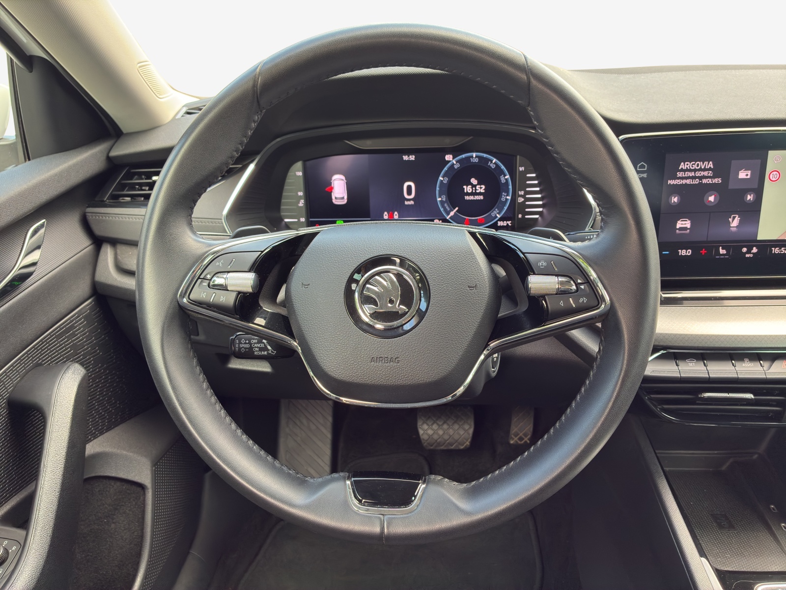 SKODA Octavia Combi 2.0 TDI DSG Ambition 4x4-image-9