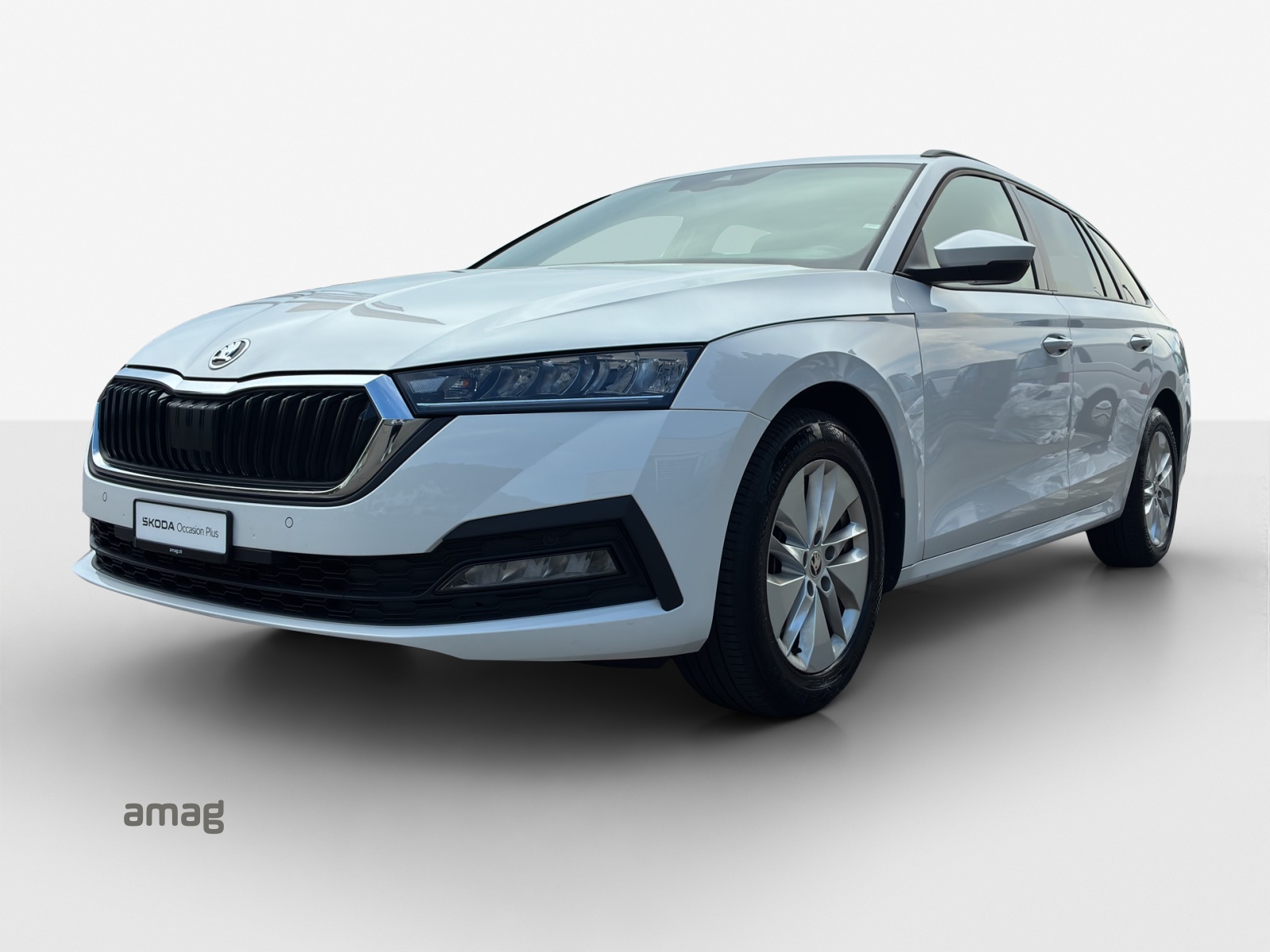 SKODA Octavia Combi 2.0 TDI DSG Ambition 4x4-image-0