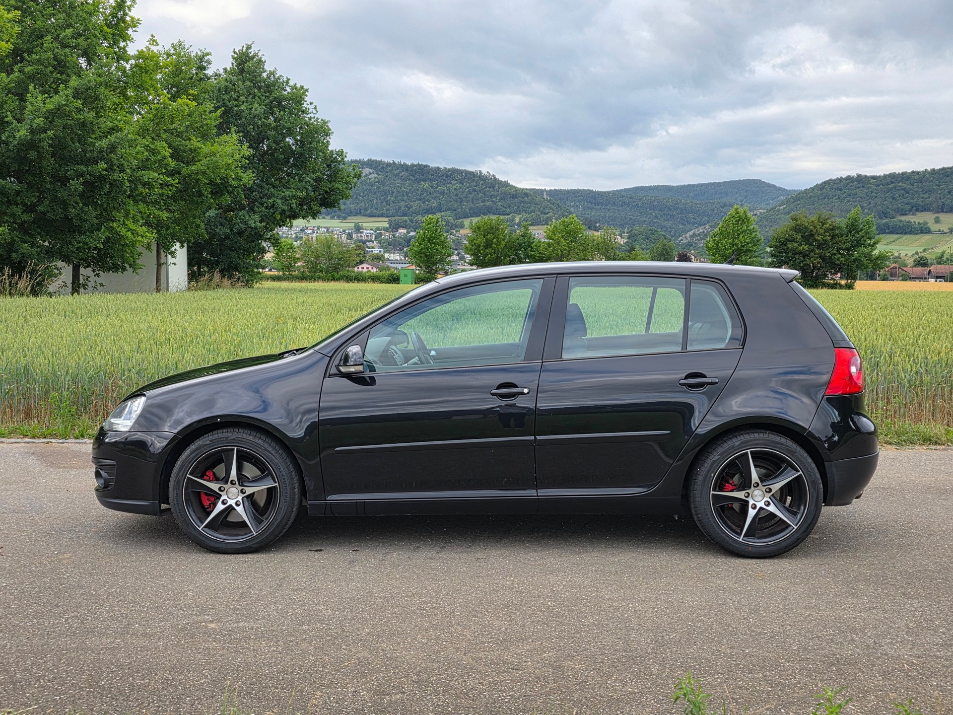 VW 2.0 TDI DPF GT DSG-image-2