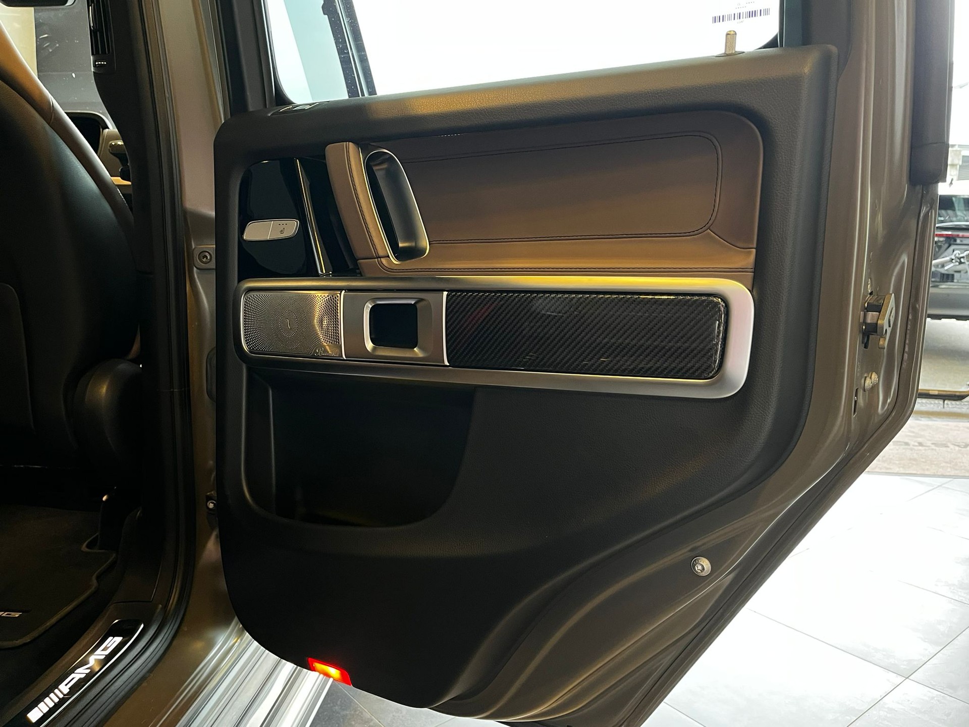 MERCEDES-BENZ G 63 AMG-image-26