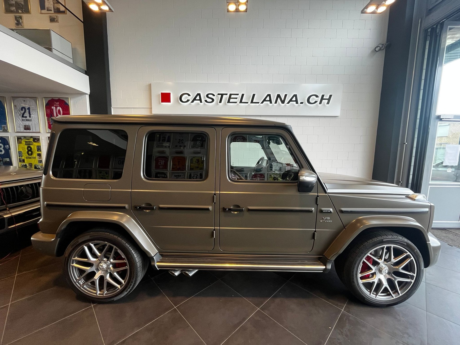 MERCEDES-BENZ G 63 AMG-image-4