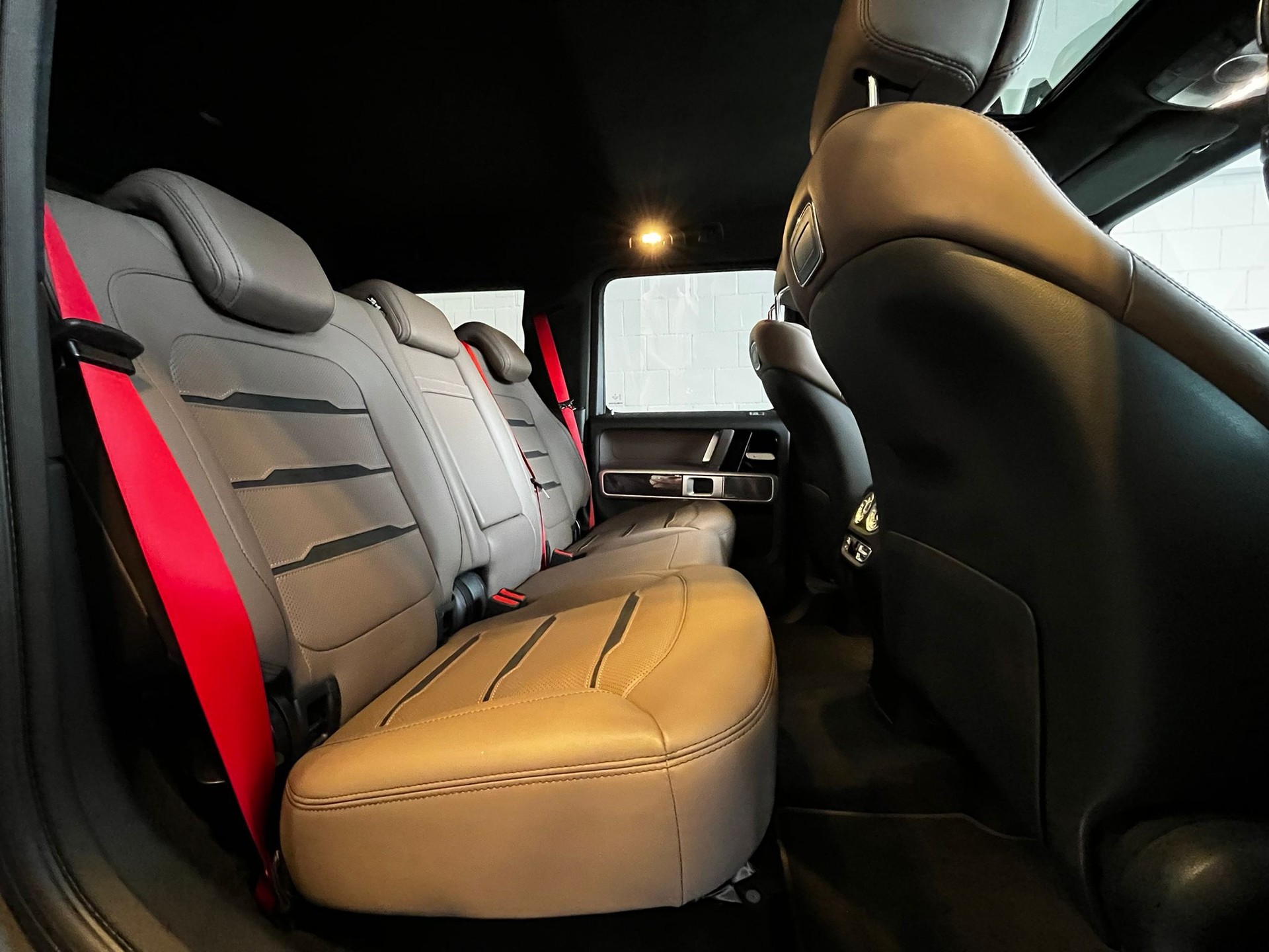 MERCEDES-BENZ G 63 AMG-image-14