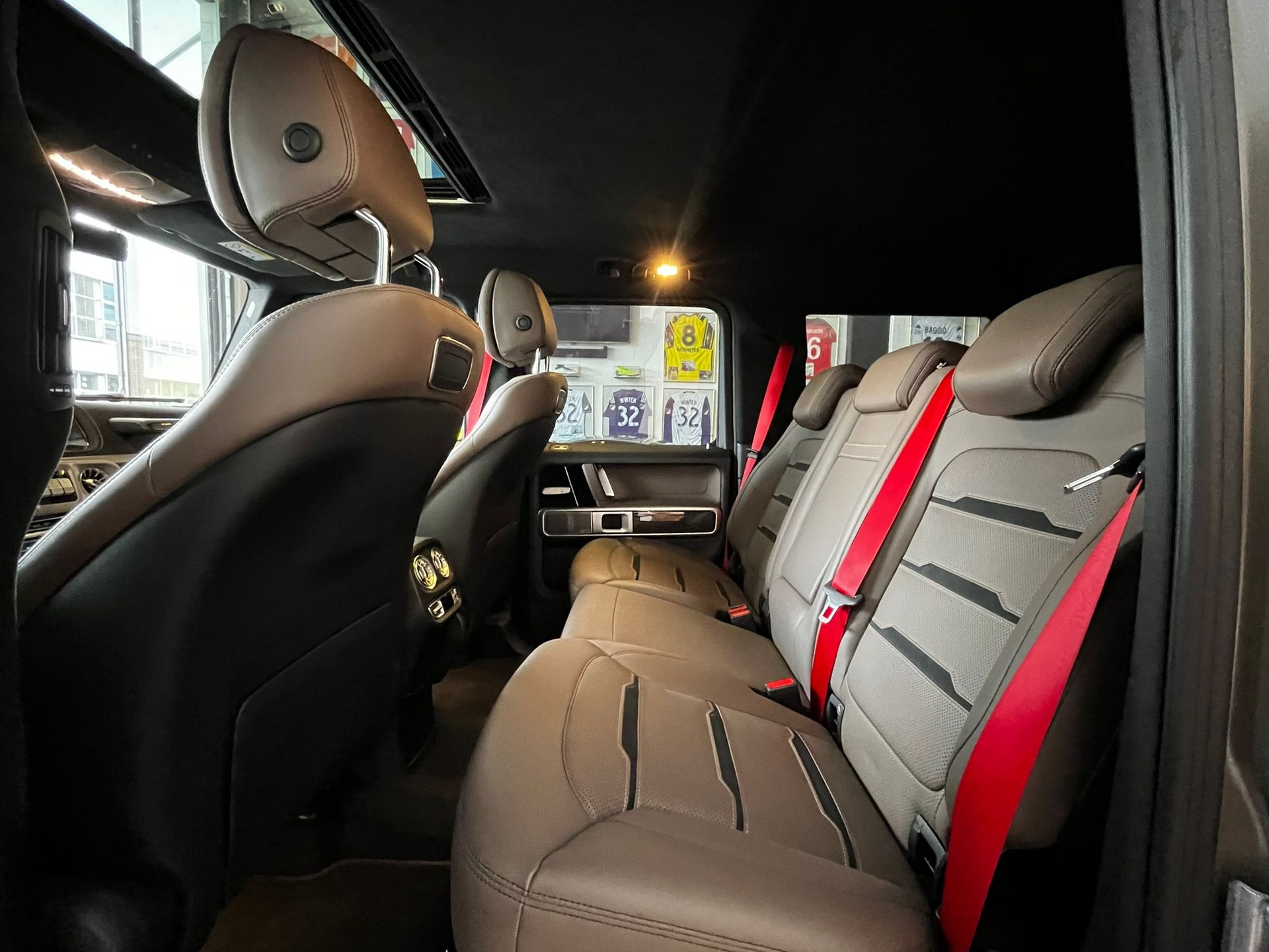MERCEDES-BENZ G 63 AMG-image-13