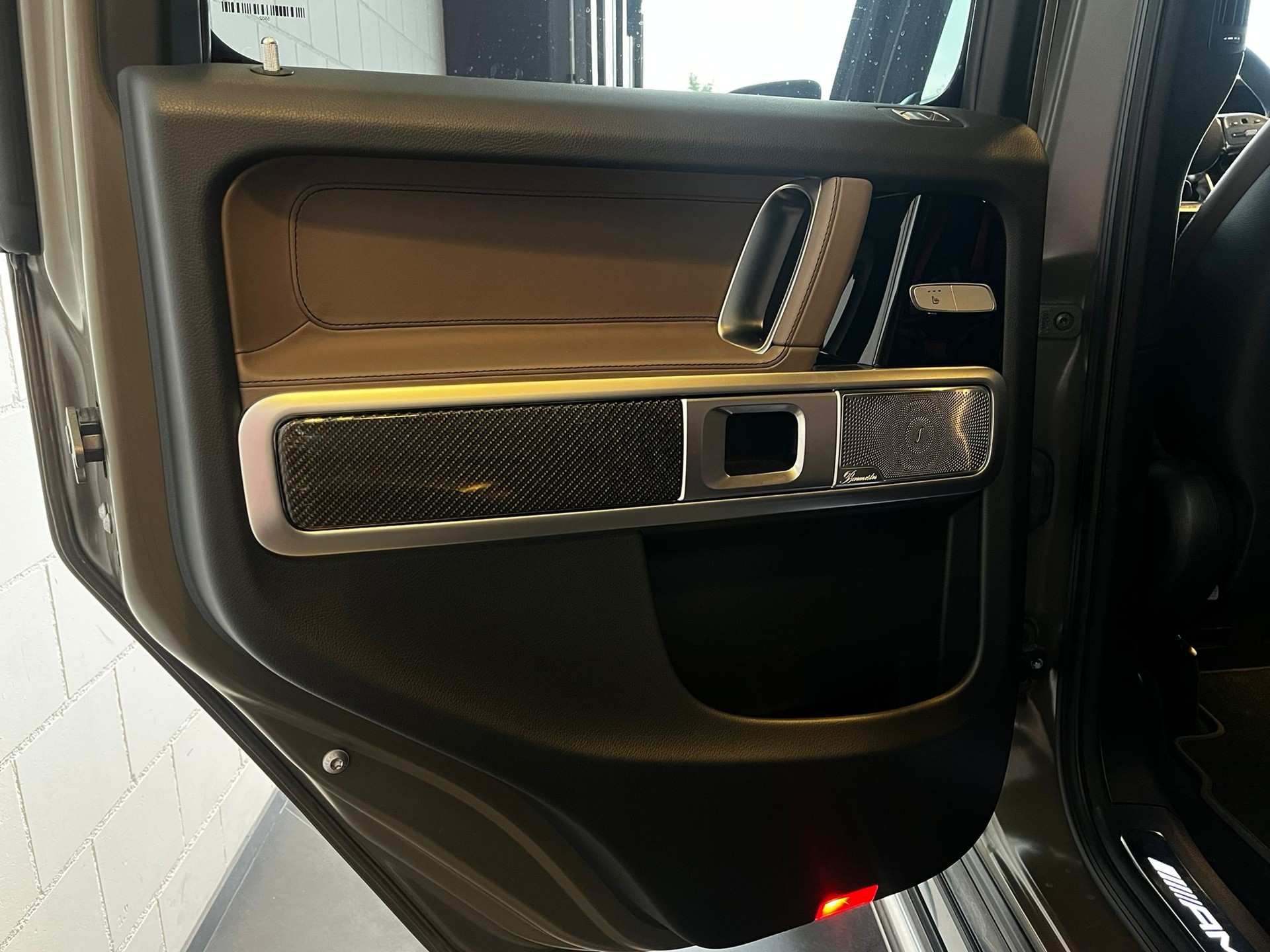 MERCEDES-BENZ G 63 AMG-image-24