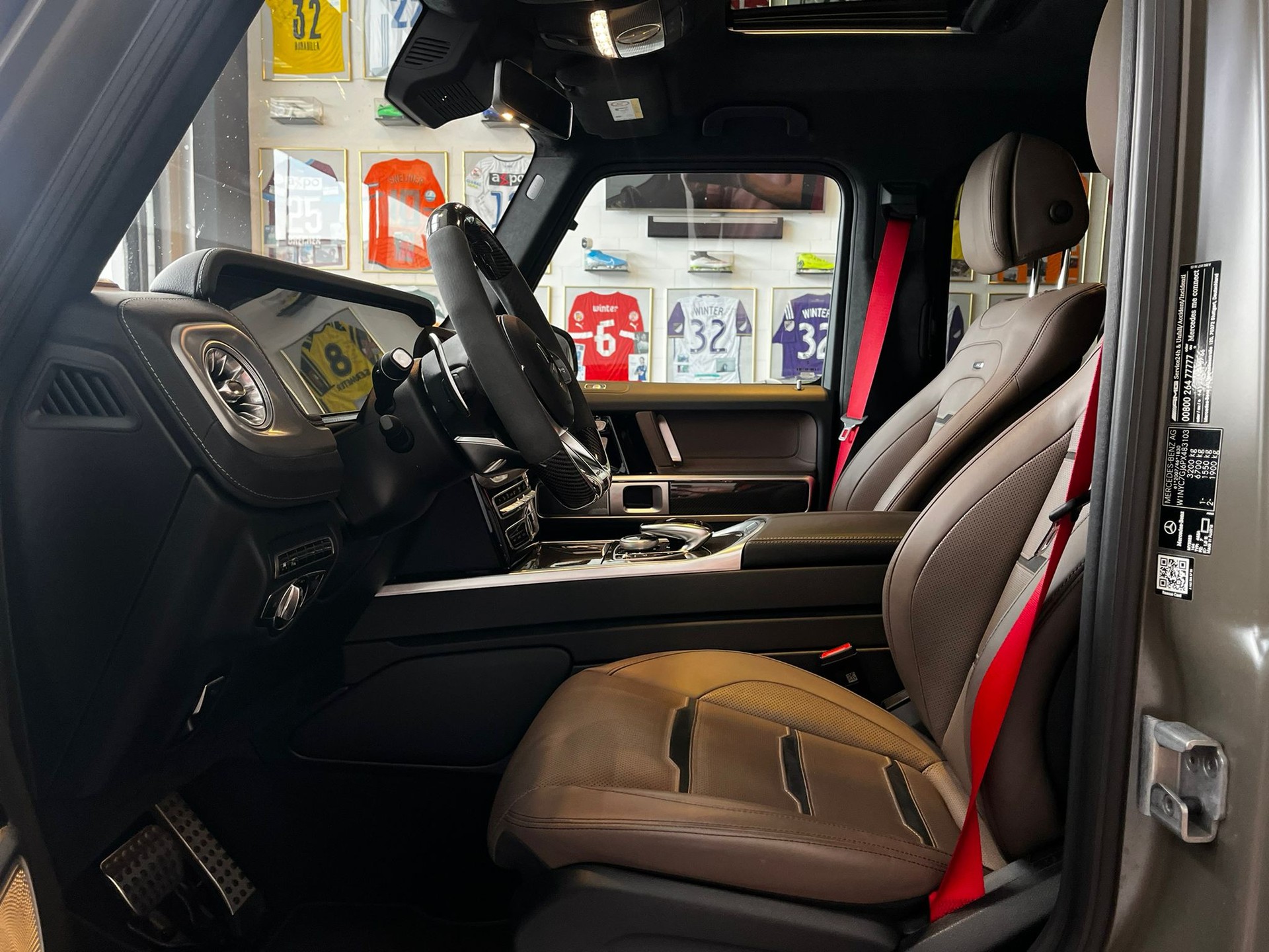MERCEDES-BENZ G 63 AMG-image-11