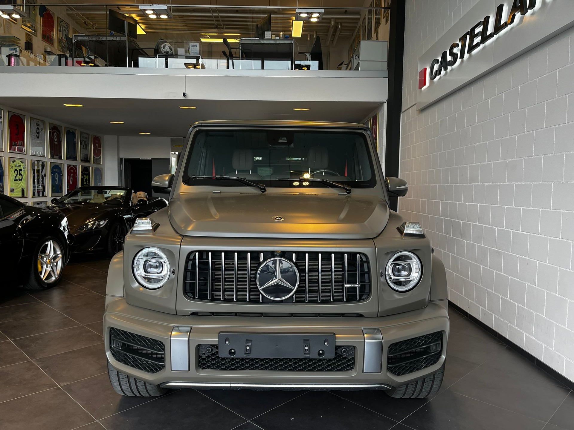 MERCEDES-BENZ G 63 AMG-image-2