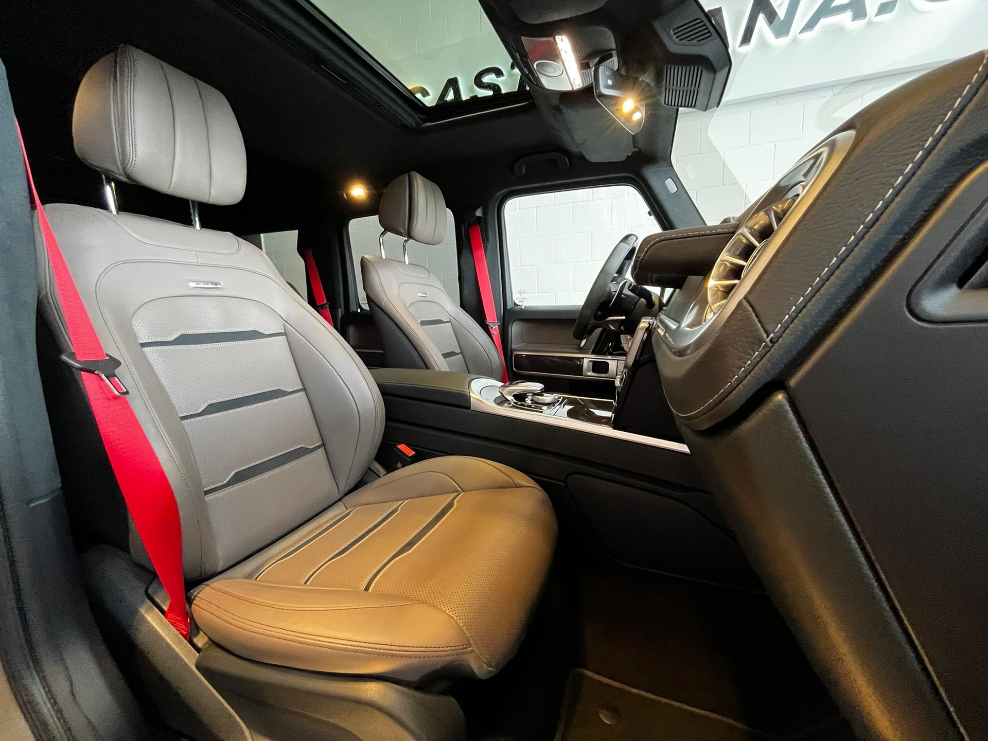 MERCEDES-BENZ G 63 AMG-image-15