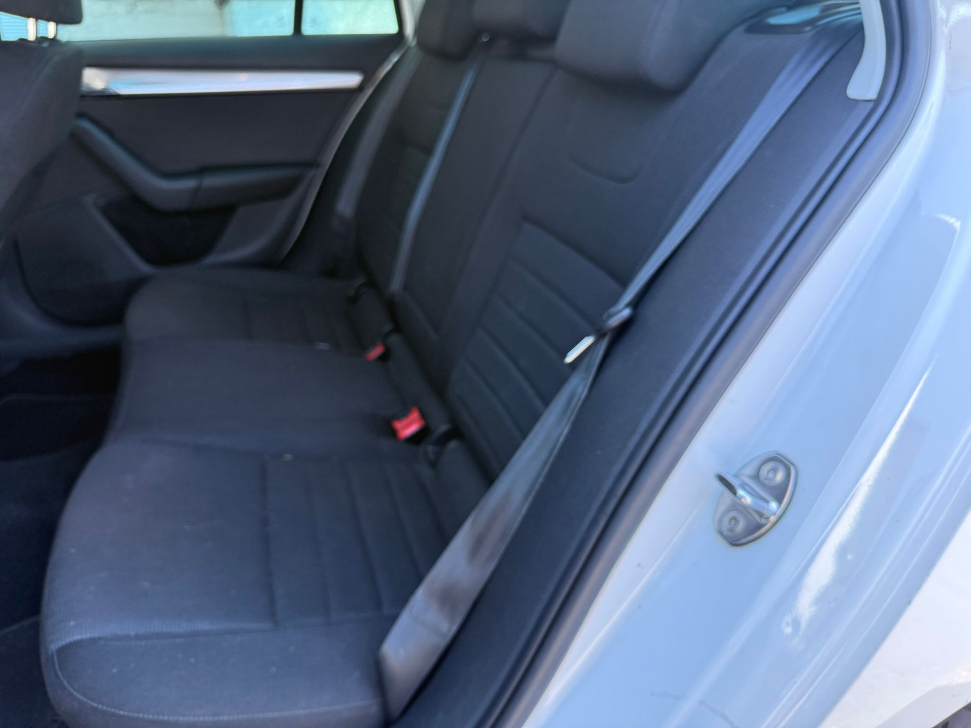 SKODA Octavia Combi 1.8 TSI Ambition 4x4 DSG-image-7