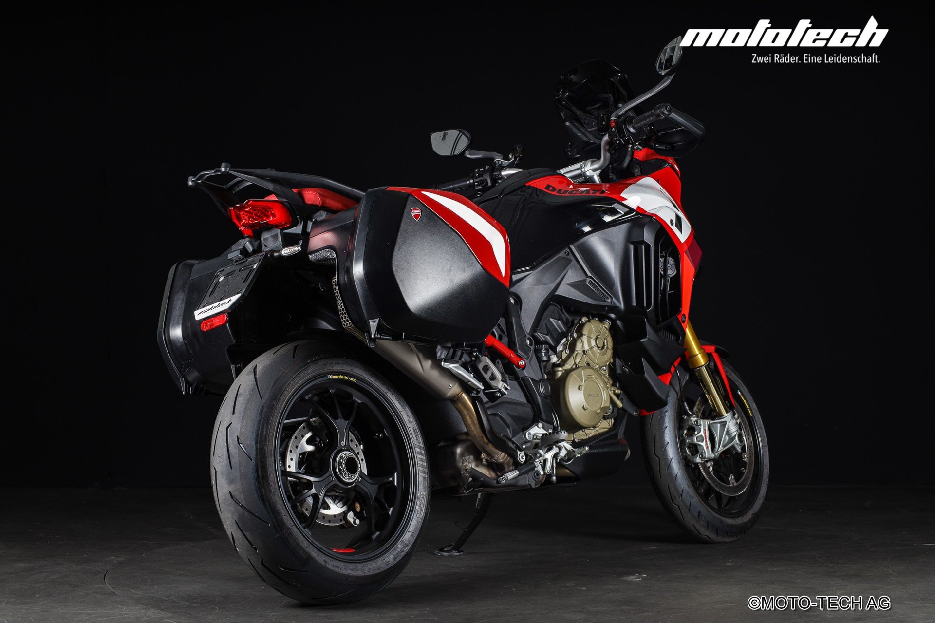DUCATI Multistrada V4 Pikes Peak Radar-showroom-element-2