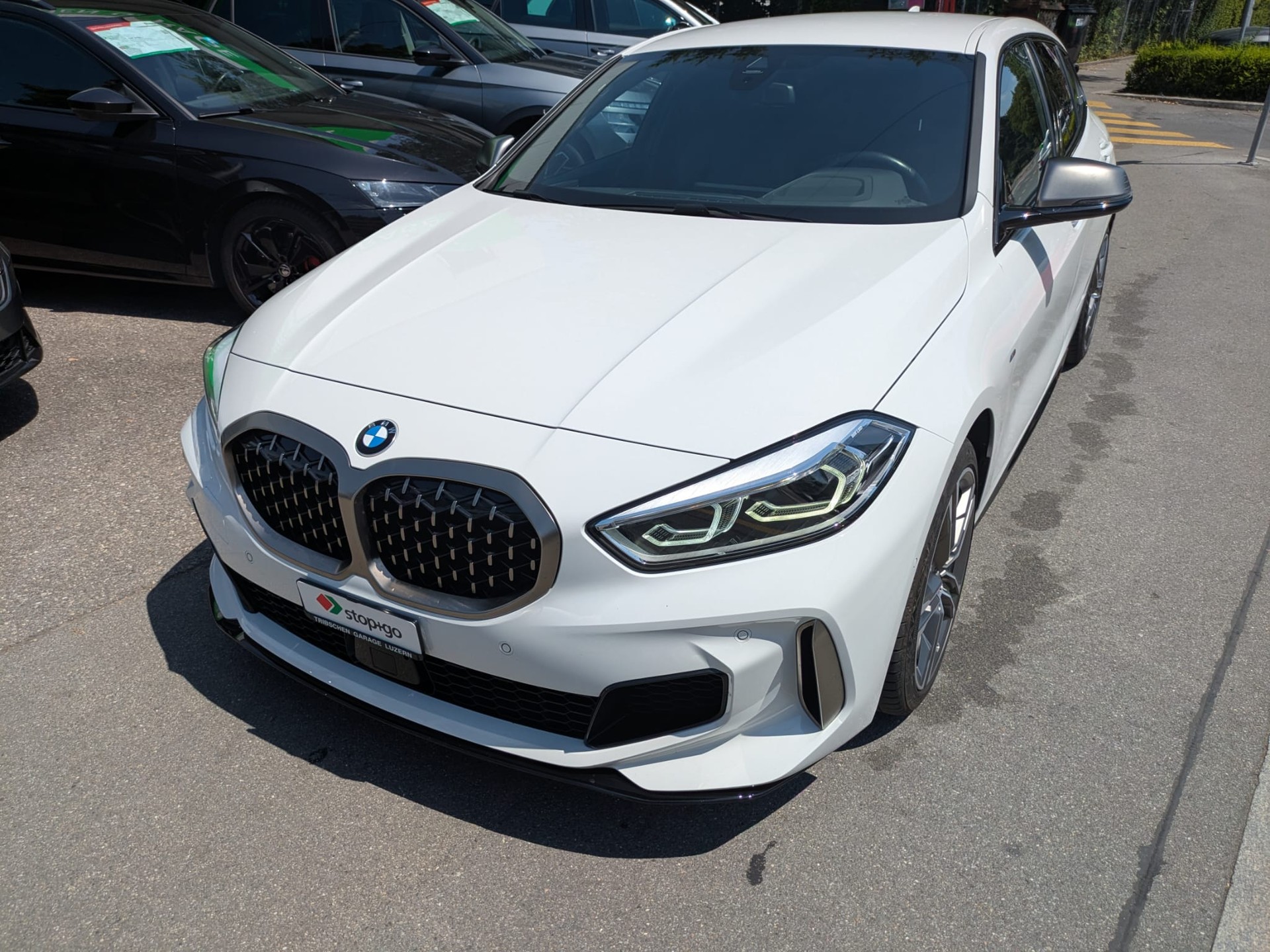 BMW M135i xDrive Steptronic-image-2