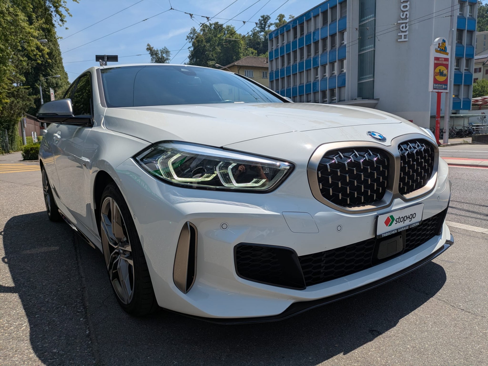 BMW M135i xDrive Steptronic-image-1