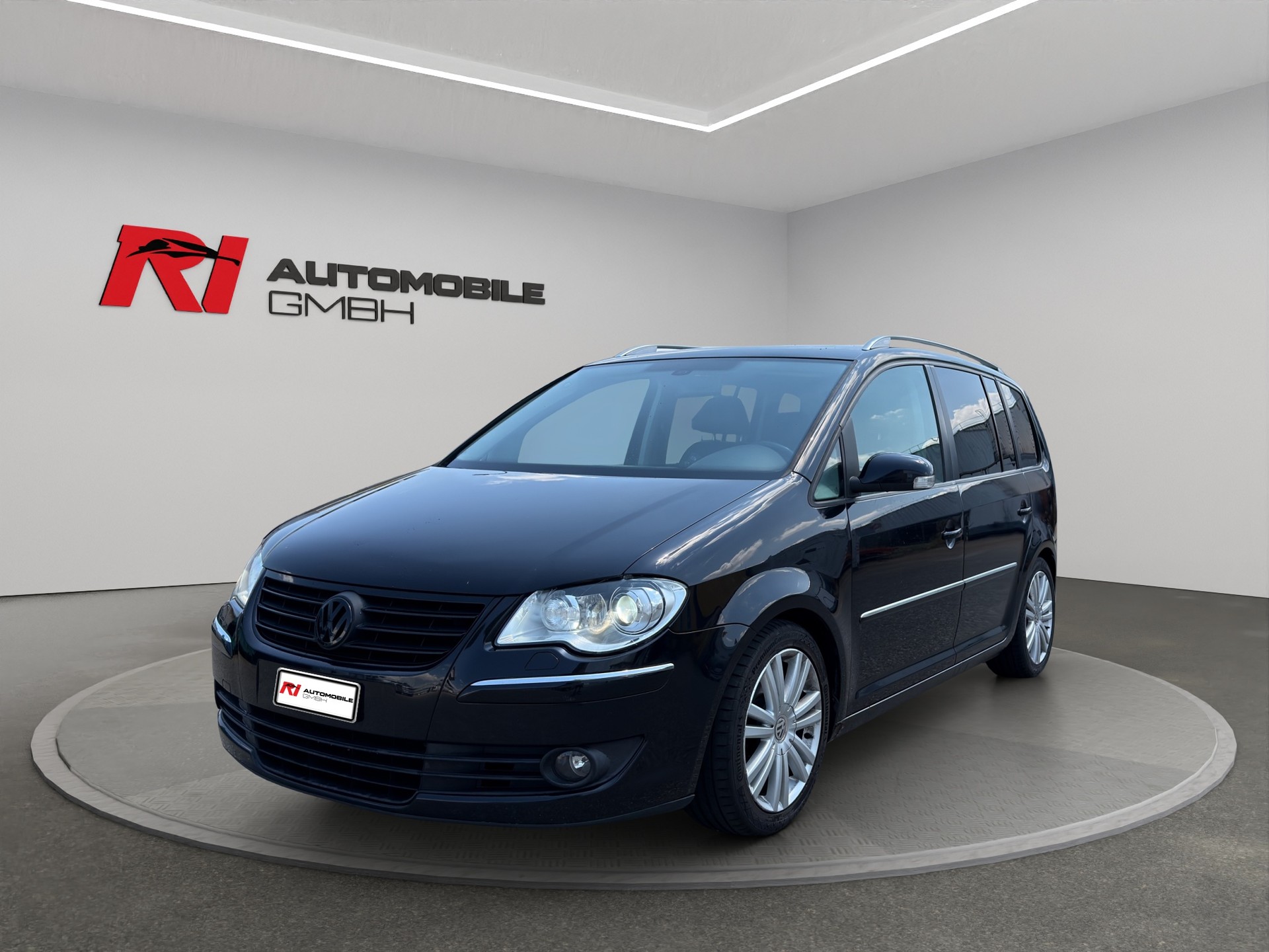 VW Touran 1.4 TSI Highline DSG-image-0