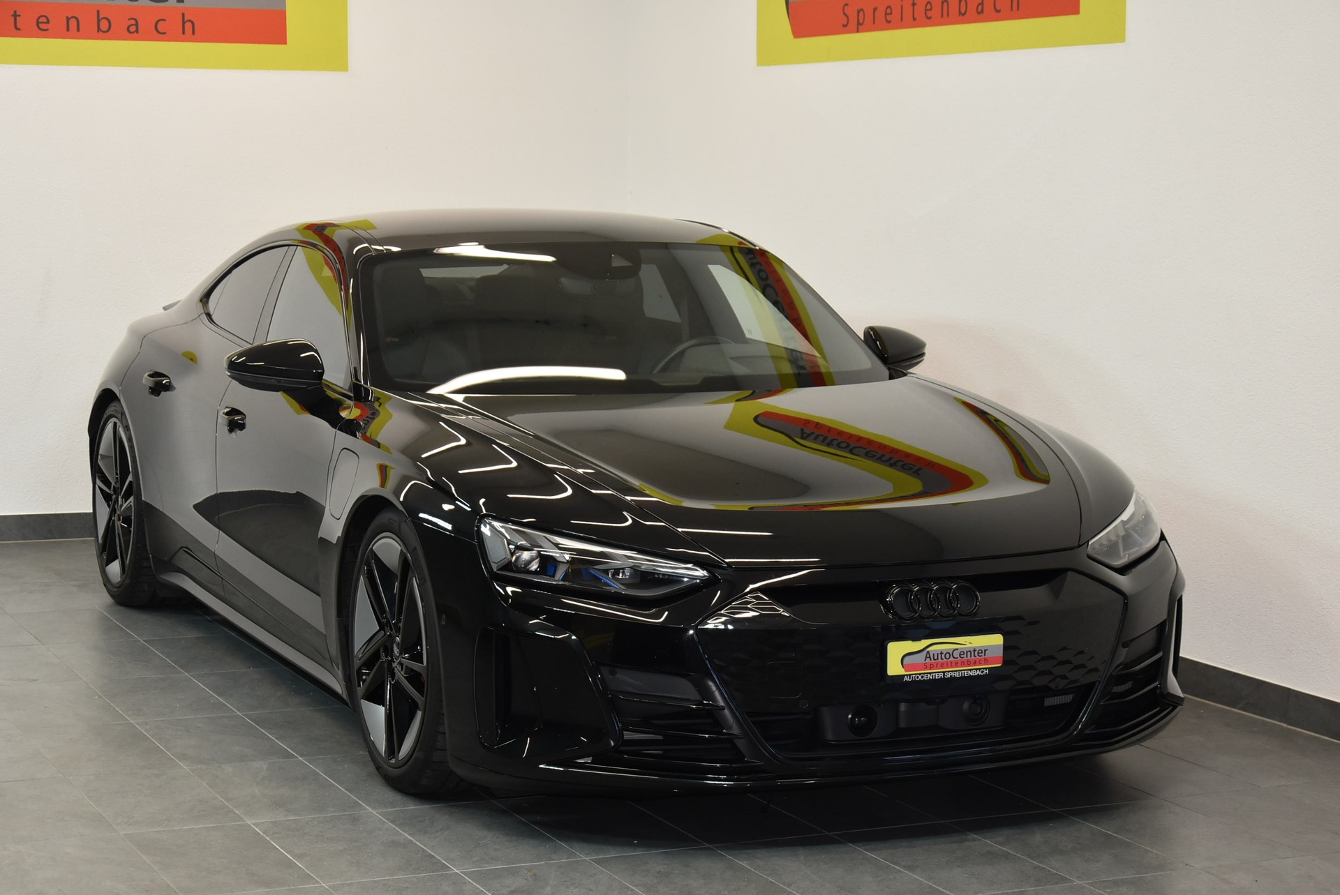 AUDI RS e-tron GT quattro-image-0