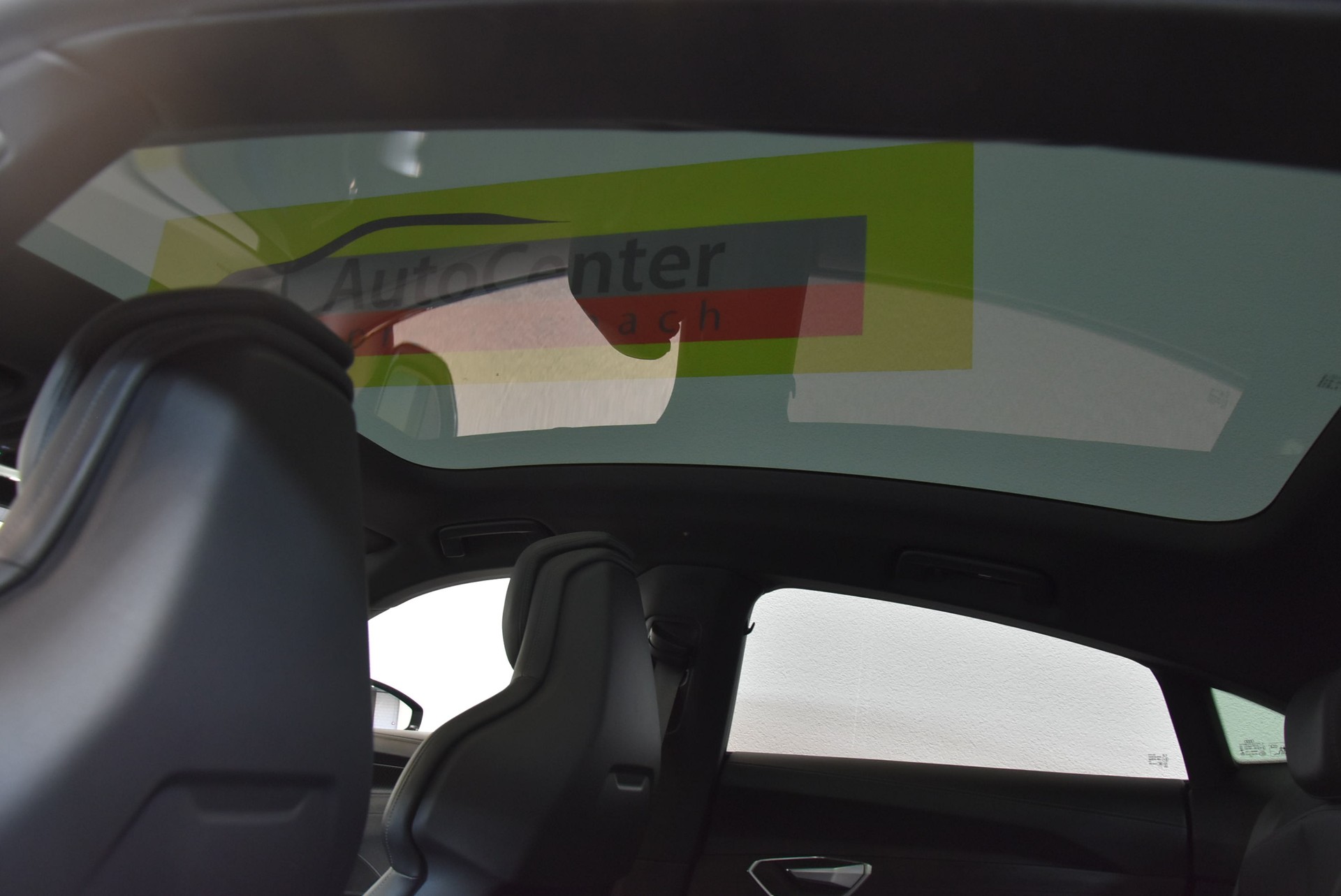 AUDI RS e-tron GT quattro-image-8