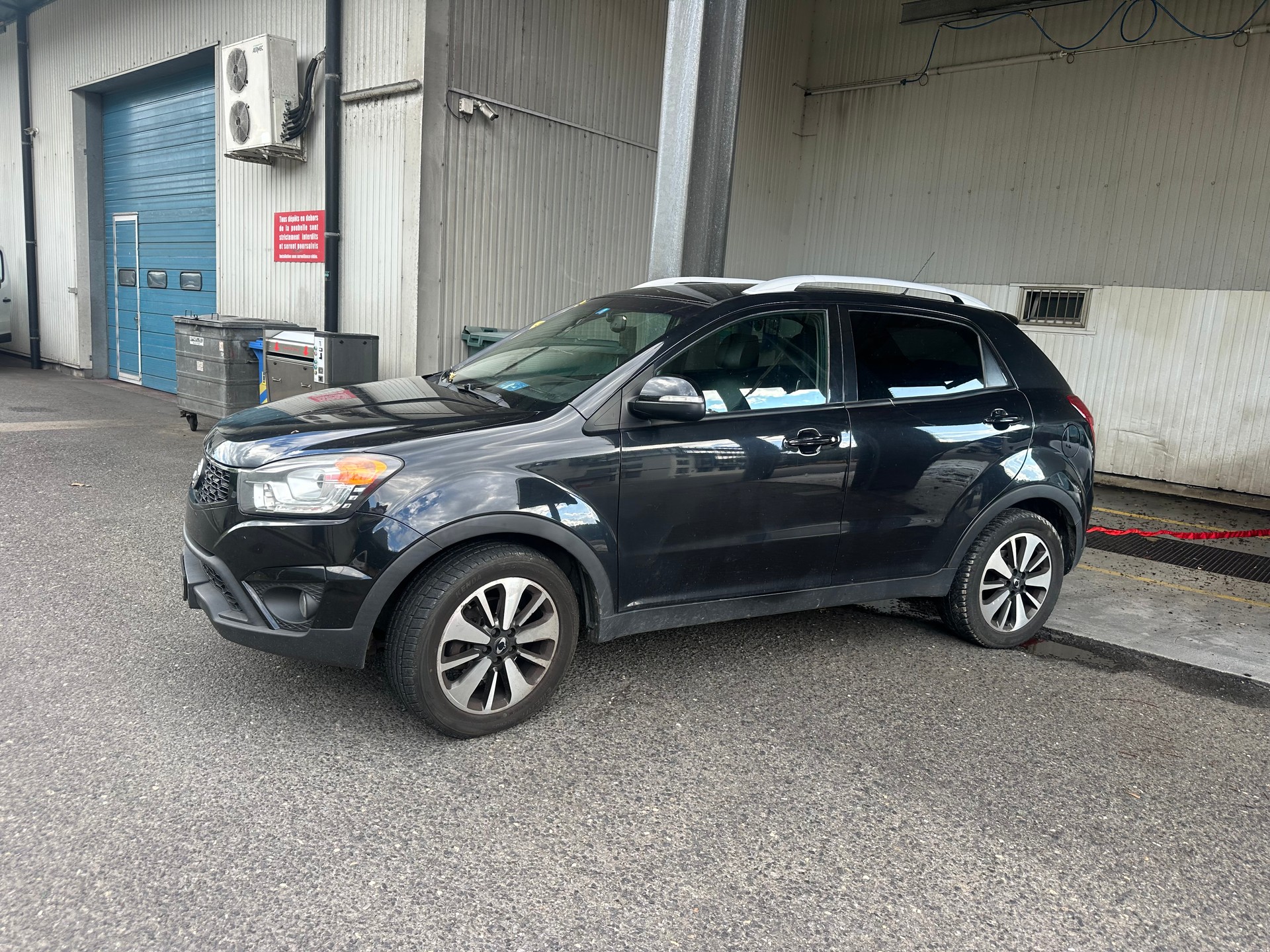 KGM-SsangYong Korando 2.0 e-XDI Quartz 4WD Automatic-image-2