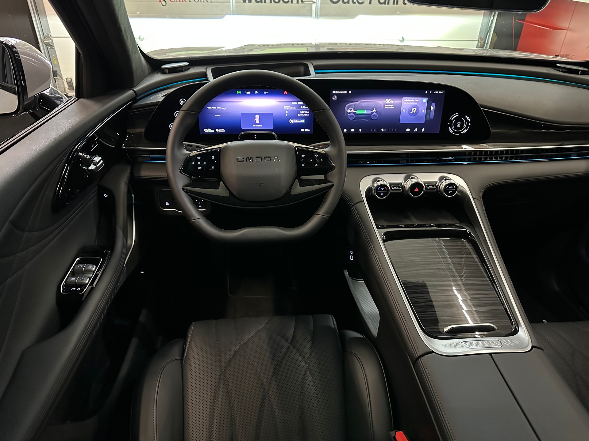 OMODA 9 PHEV SHS Exclusive AWD (Grau Matt)-image-9
