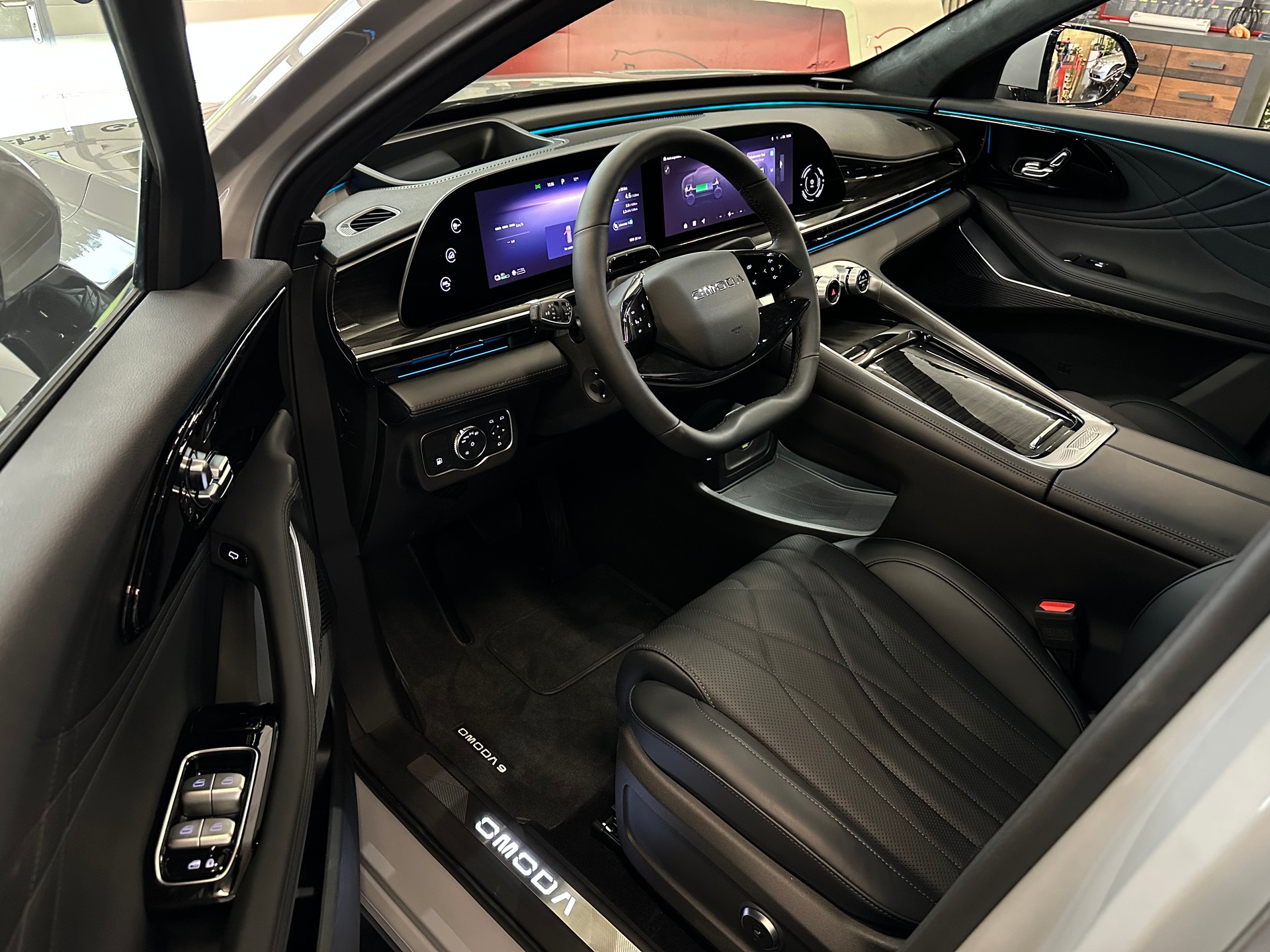 OMODA 9 PHEV SHS Exclusive AWD (Grau Matt)-image-8