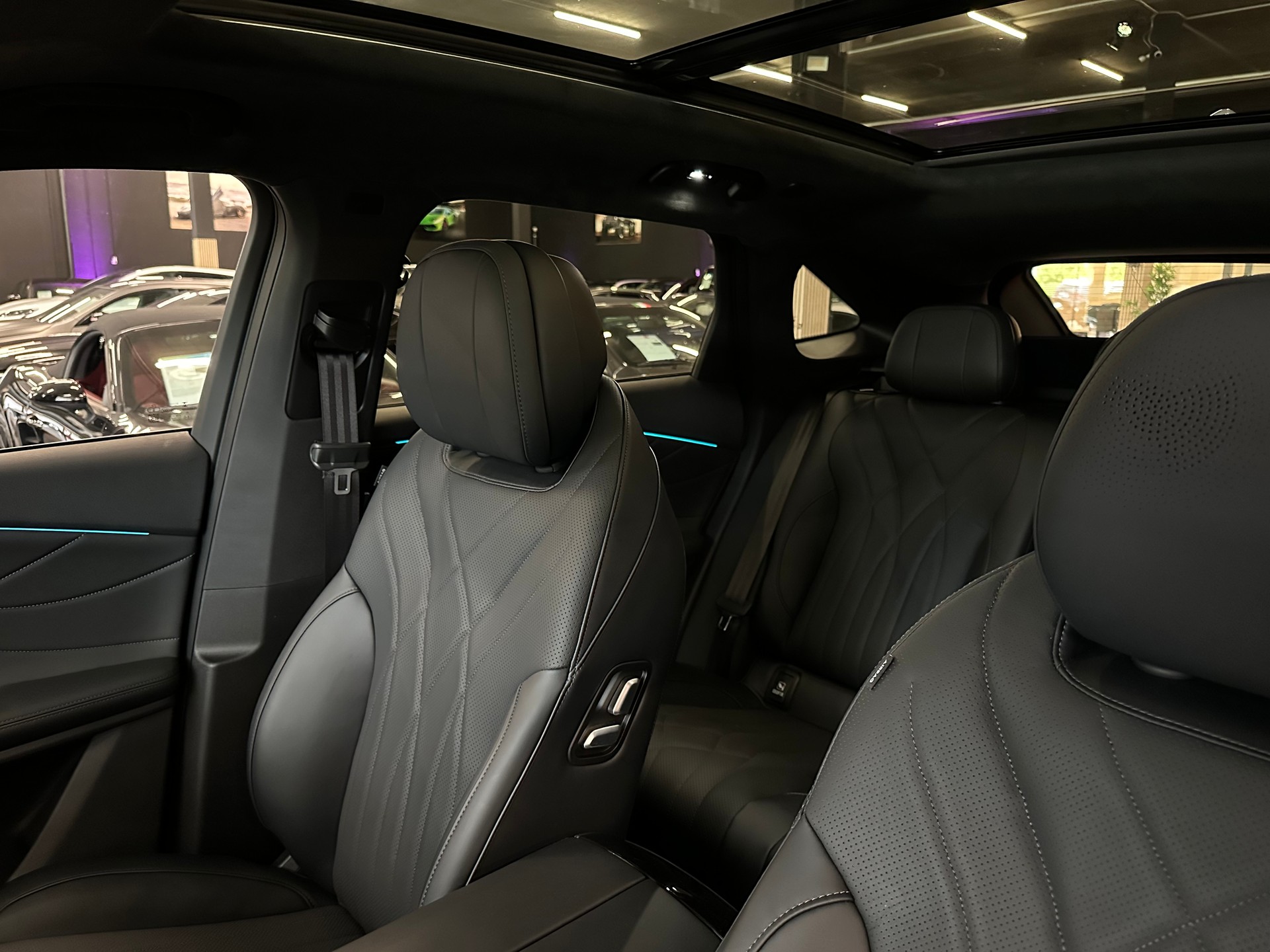 OMODA 9 PHEV SHS Exclusive AWD (Grau Matt)-image-26
